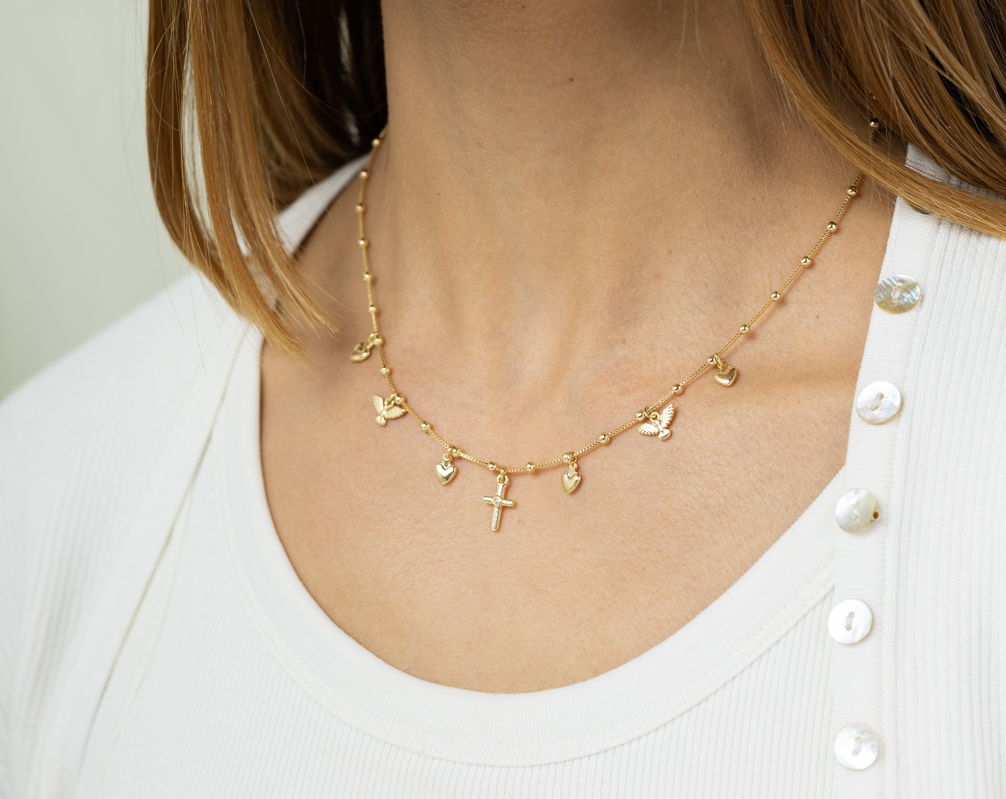 A selection of elegant and meaningful jewelry pieces inspired by faith. Crafted with high-quality 18K gold plating, these chains are perfect for expressing devotion while adding a touch of style to your everyday look. 