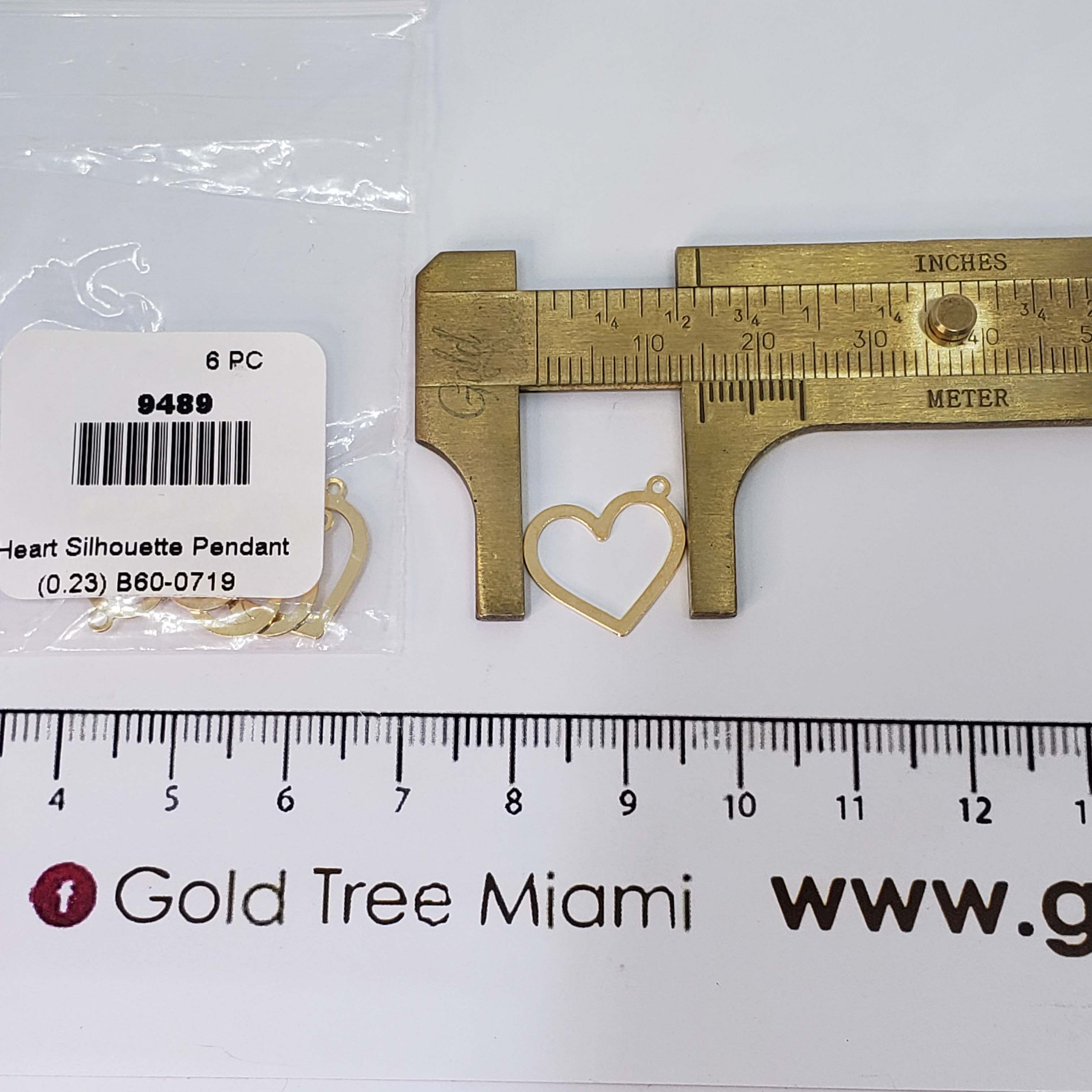 9489 Heart Silhouette Pendant