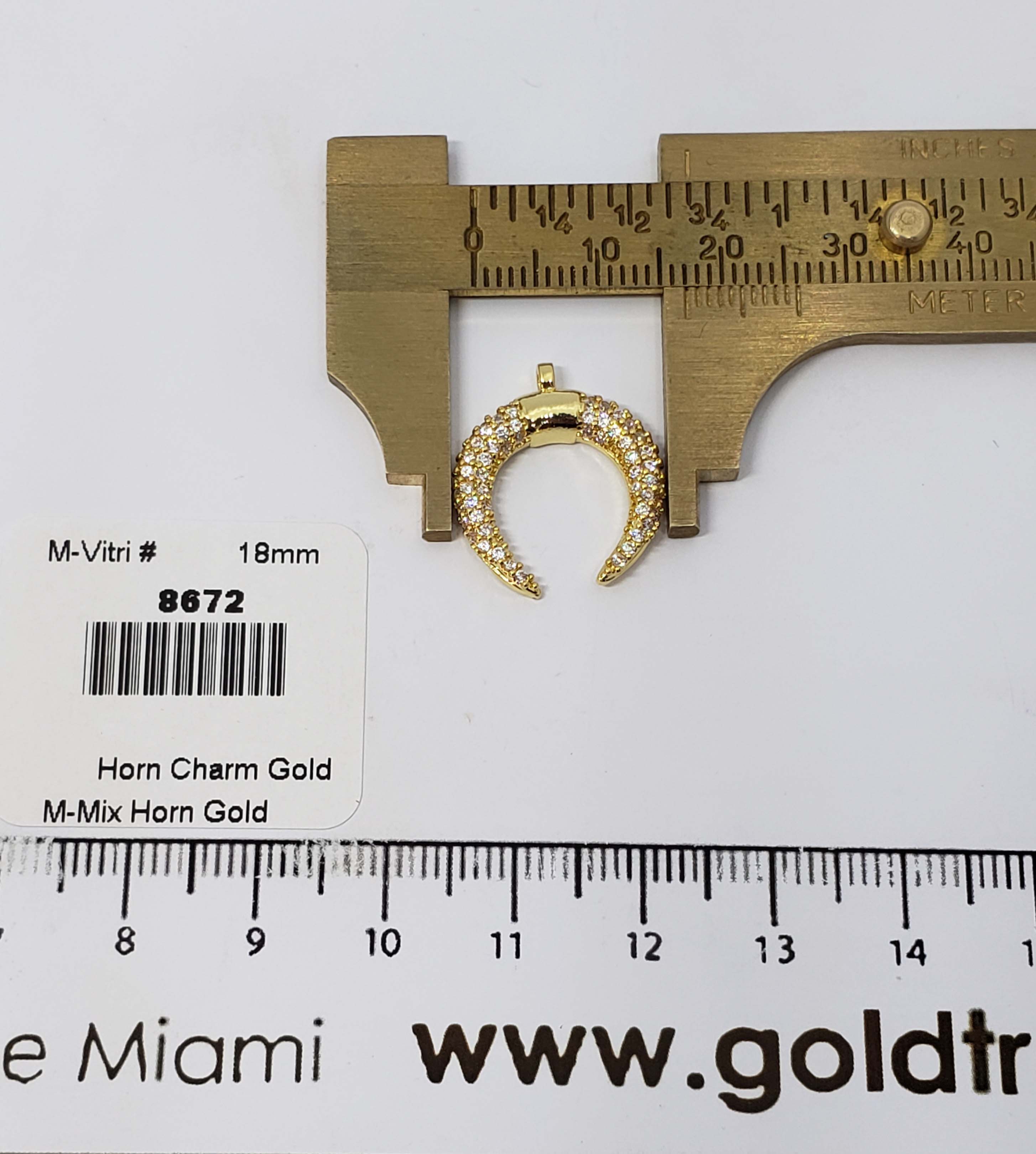 8672 Micropave Horn Charm