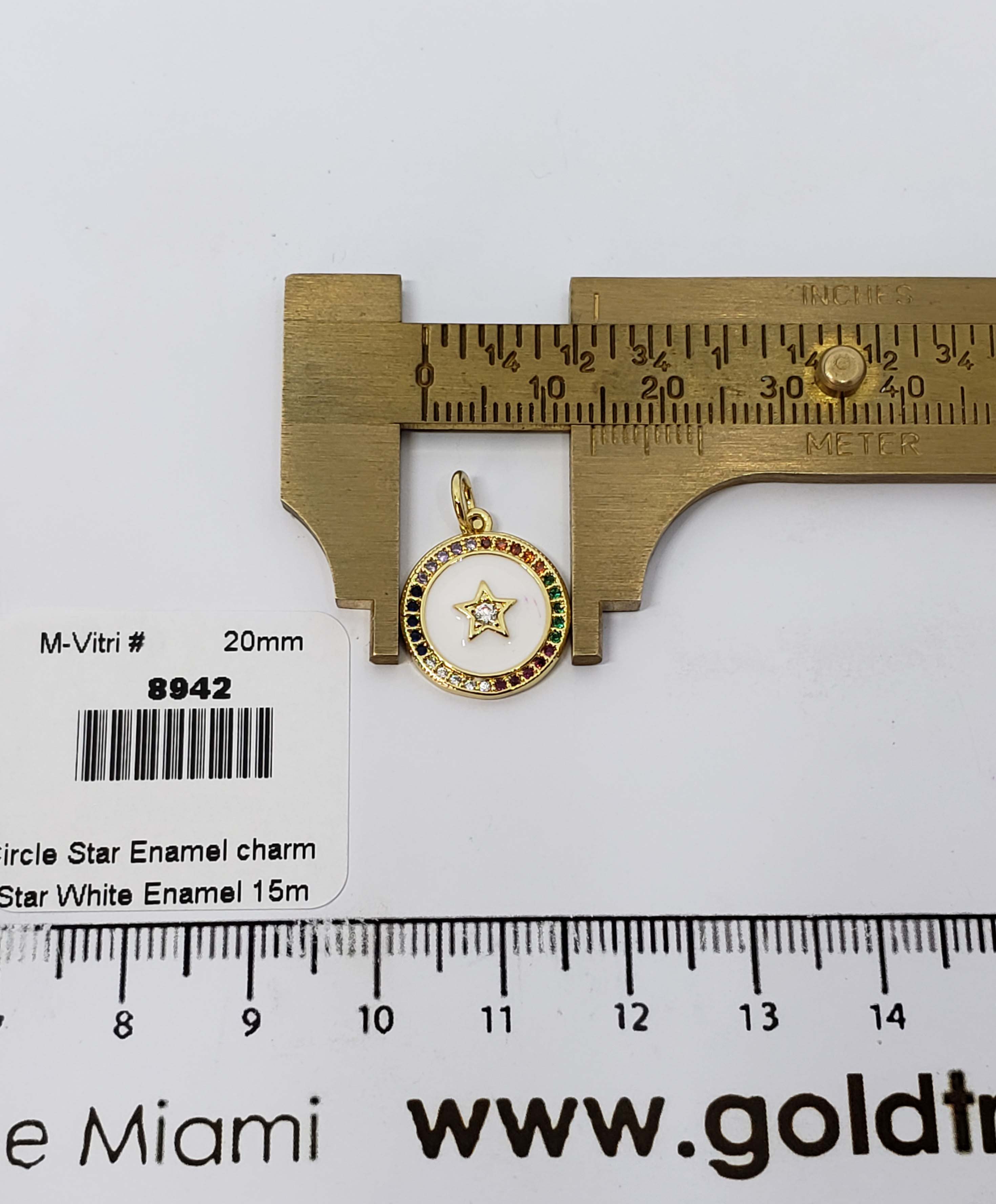 8942 White Circle Star Enamel Charm