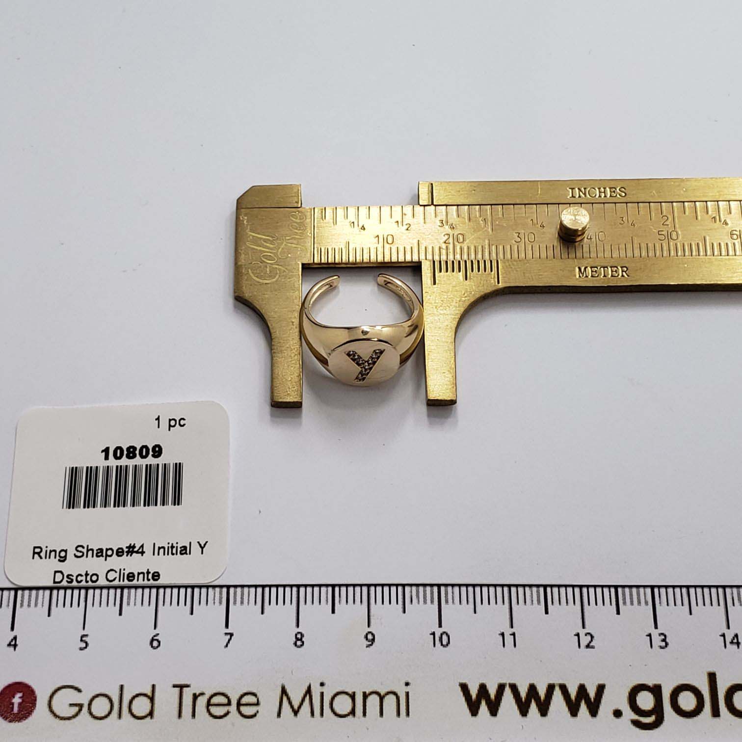 10809 Gold Ring Initial Y