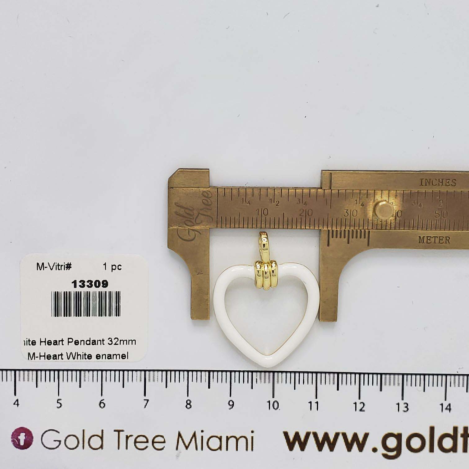 13309 32mm White Silhouette Heart Pendant