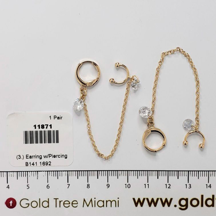 11871 Earring with Piercing