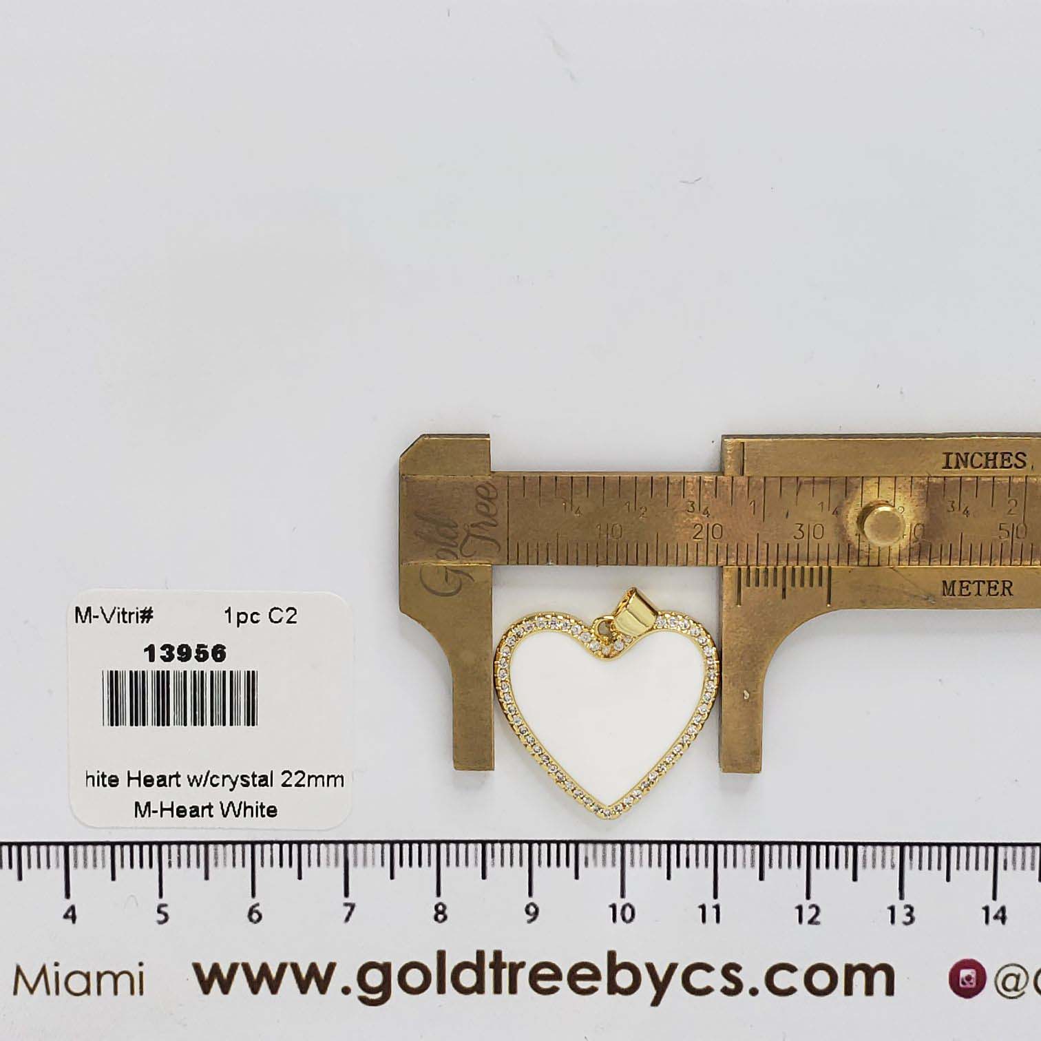 13956 22mm White Heart with Clear Crystals