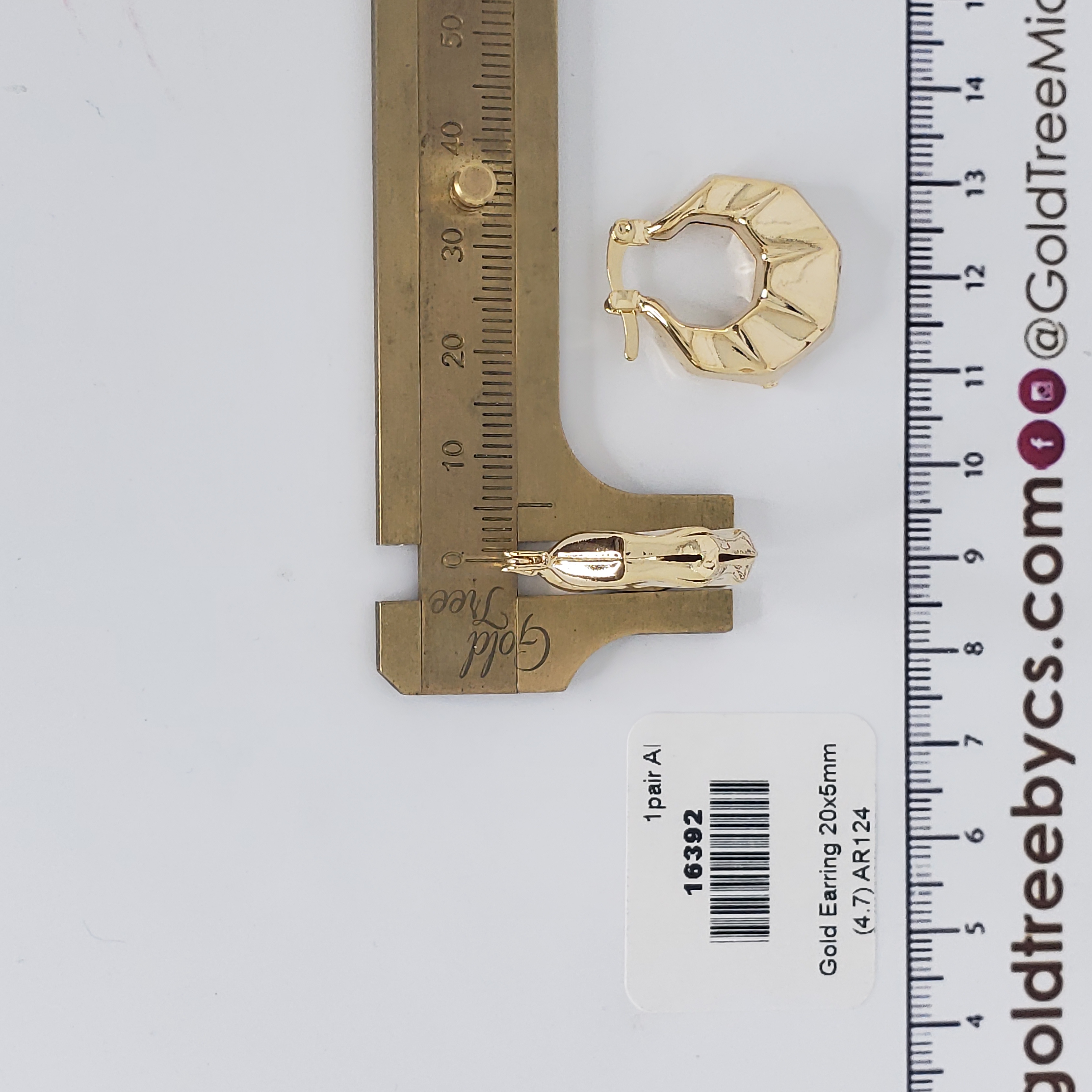 16392 20x5mm Gold Wave Earring