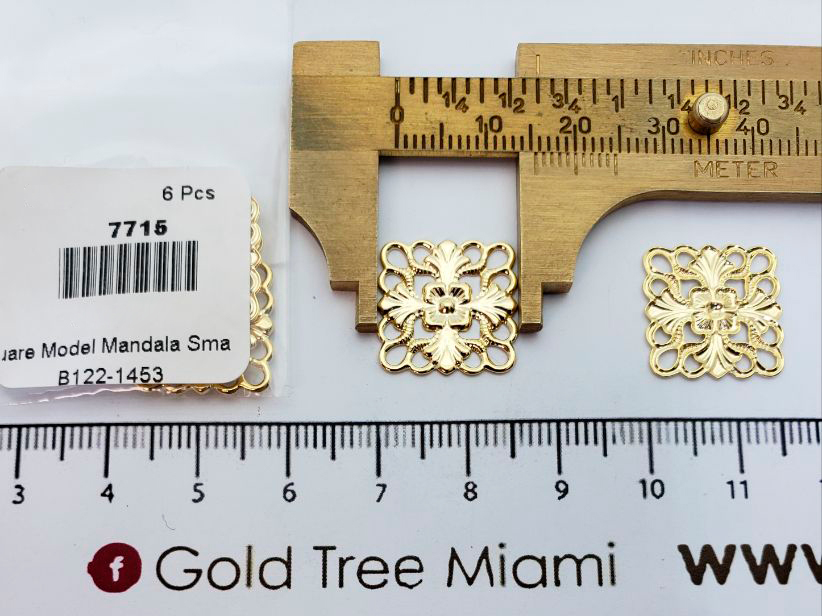 7715 Small Square Model Mandala Charm