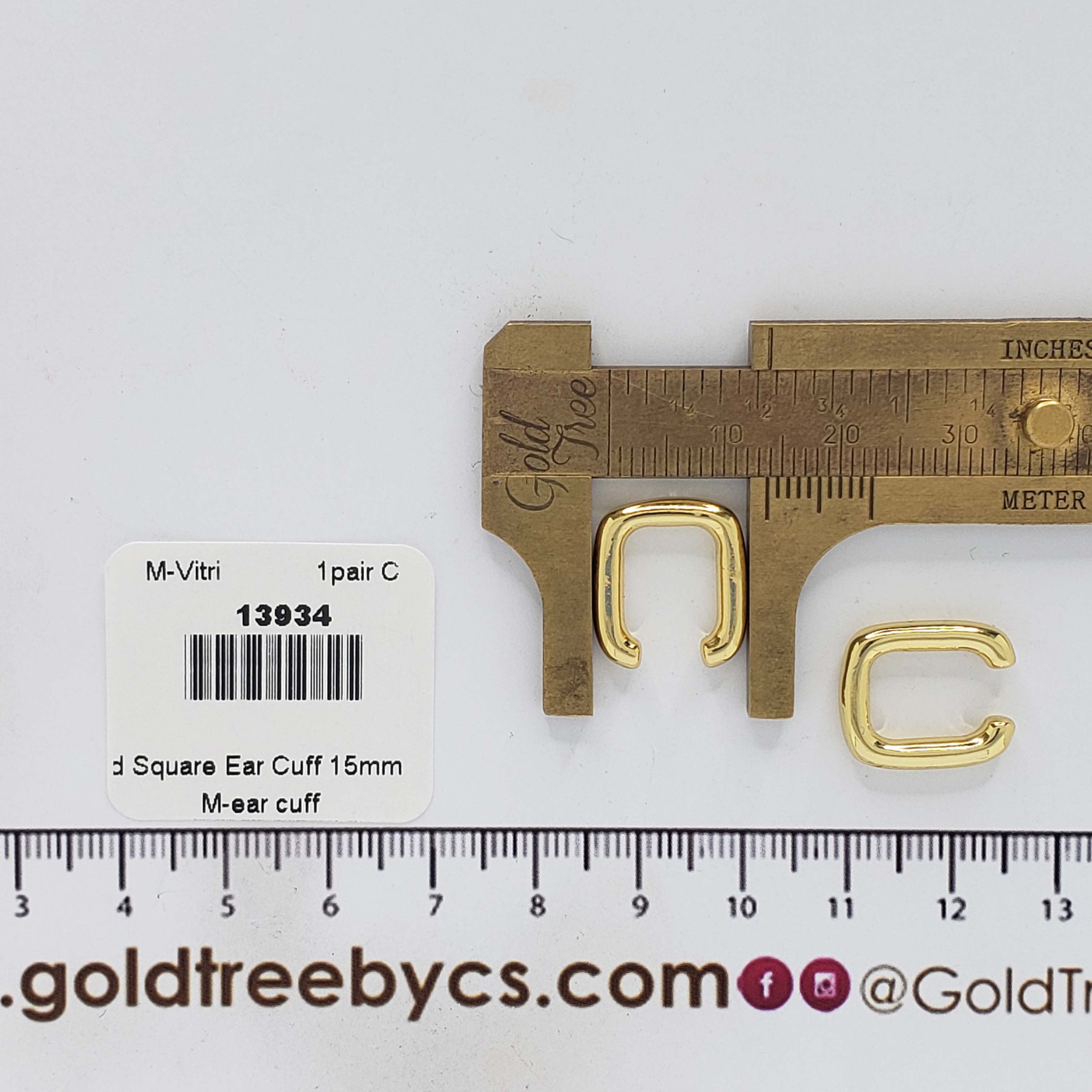 13934 15mm Gold Square Ear Cuff