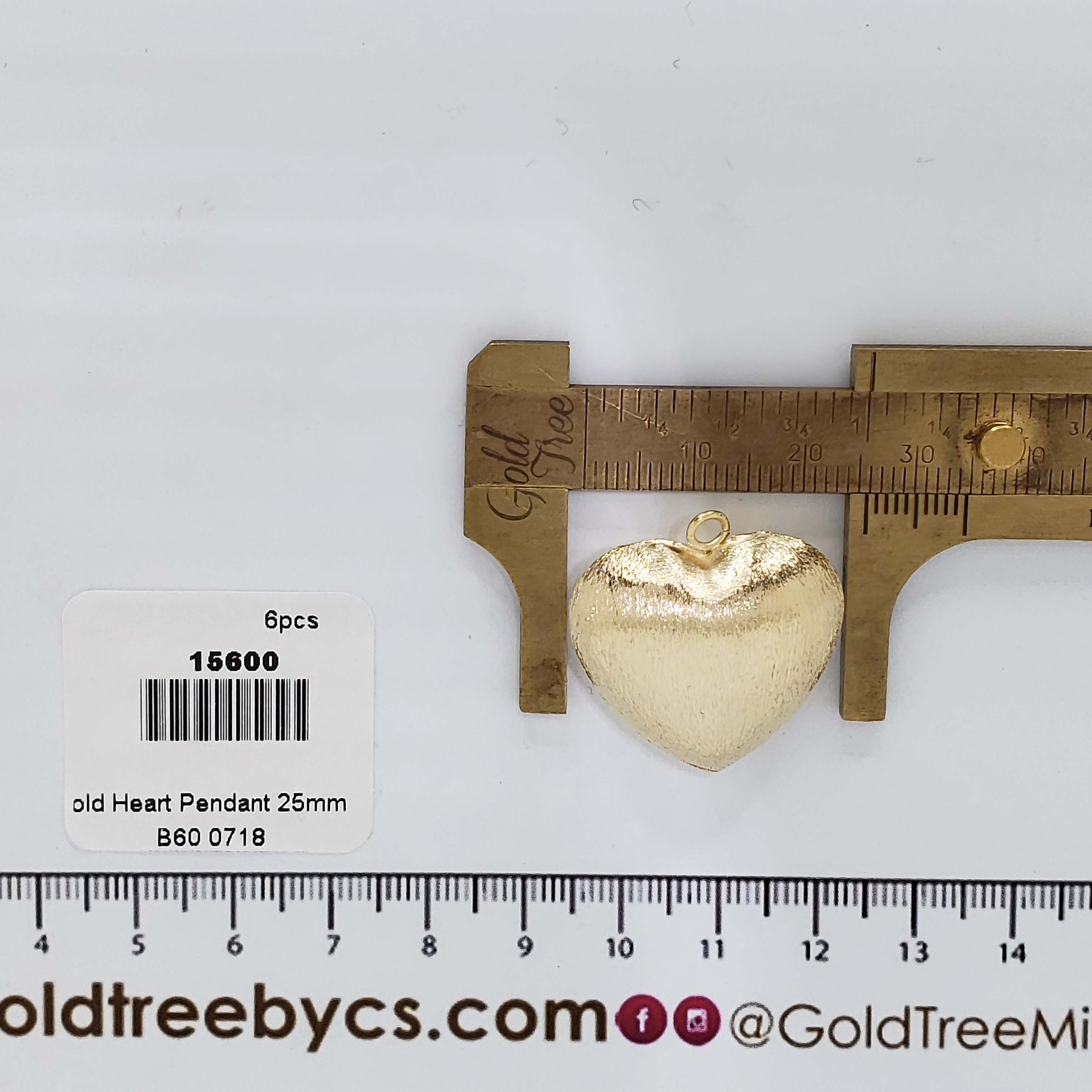 15600 Gold Heart Pendant