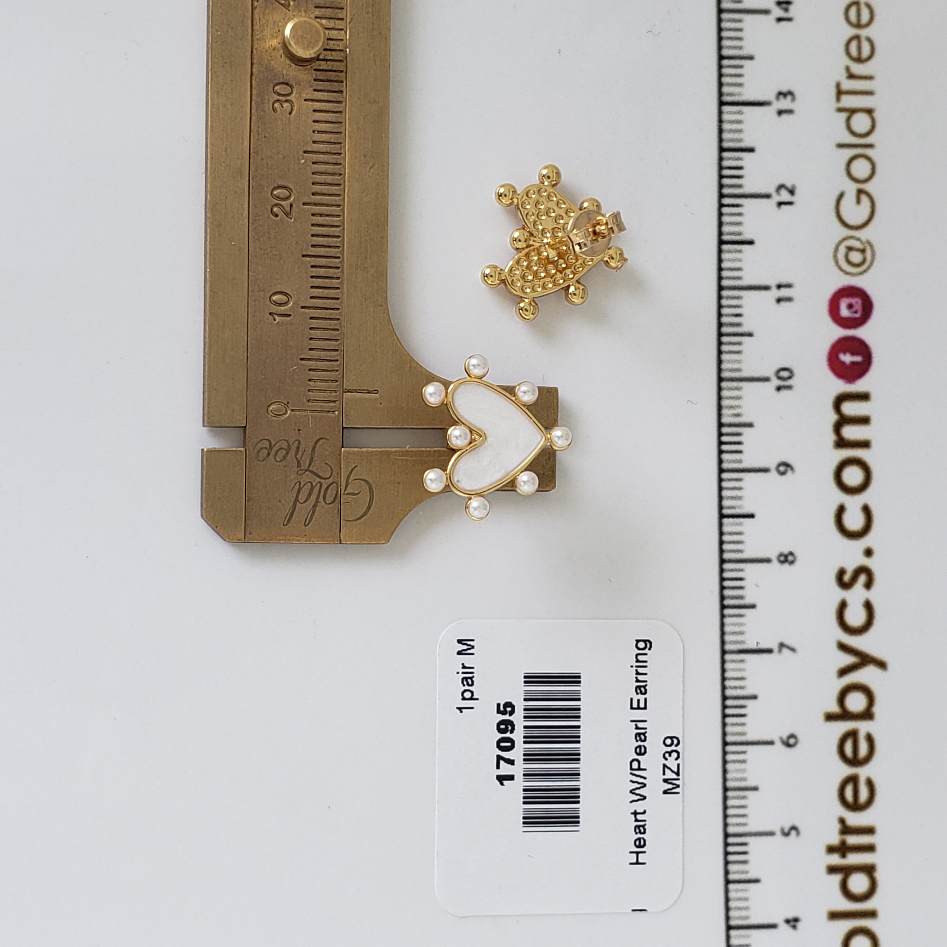 17095 14mm White Heart Earrings with Pearls 