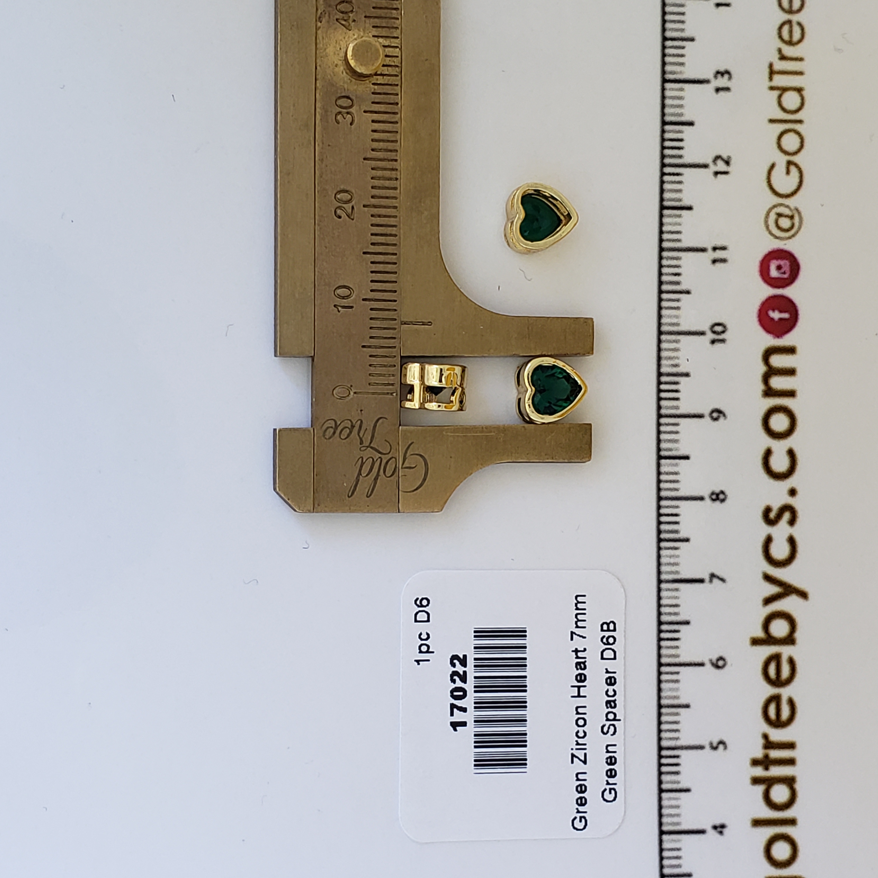 17022 Elegance Green Heart Spacer