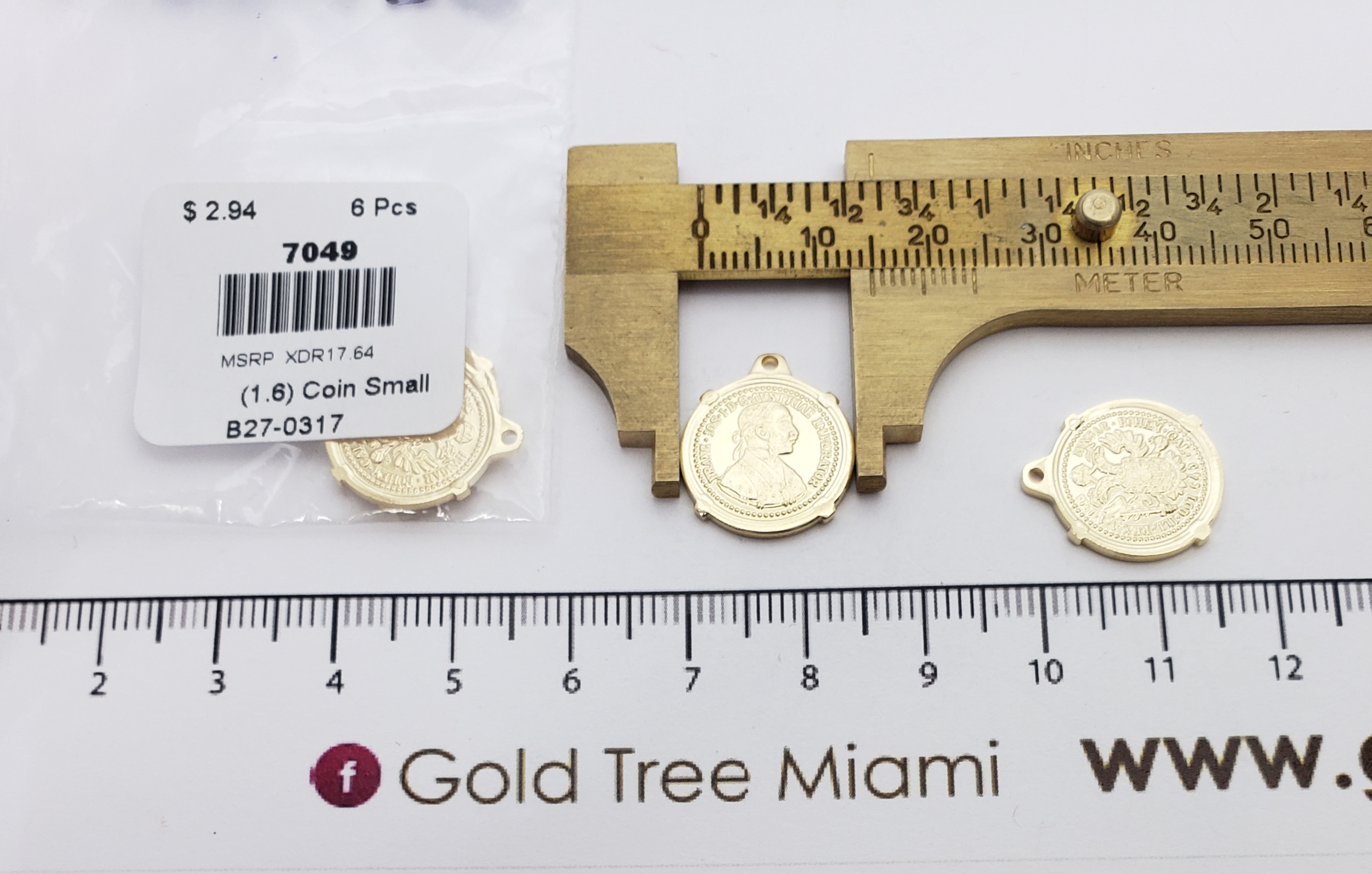 7049 Small Coin Pendant