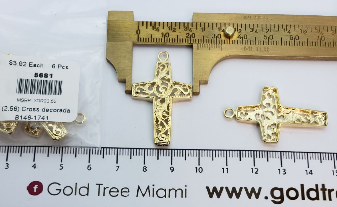5681 Charm Cruz Decorada