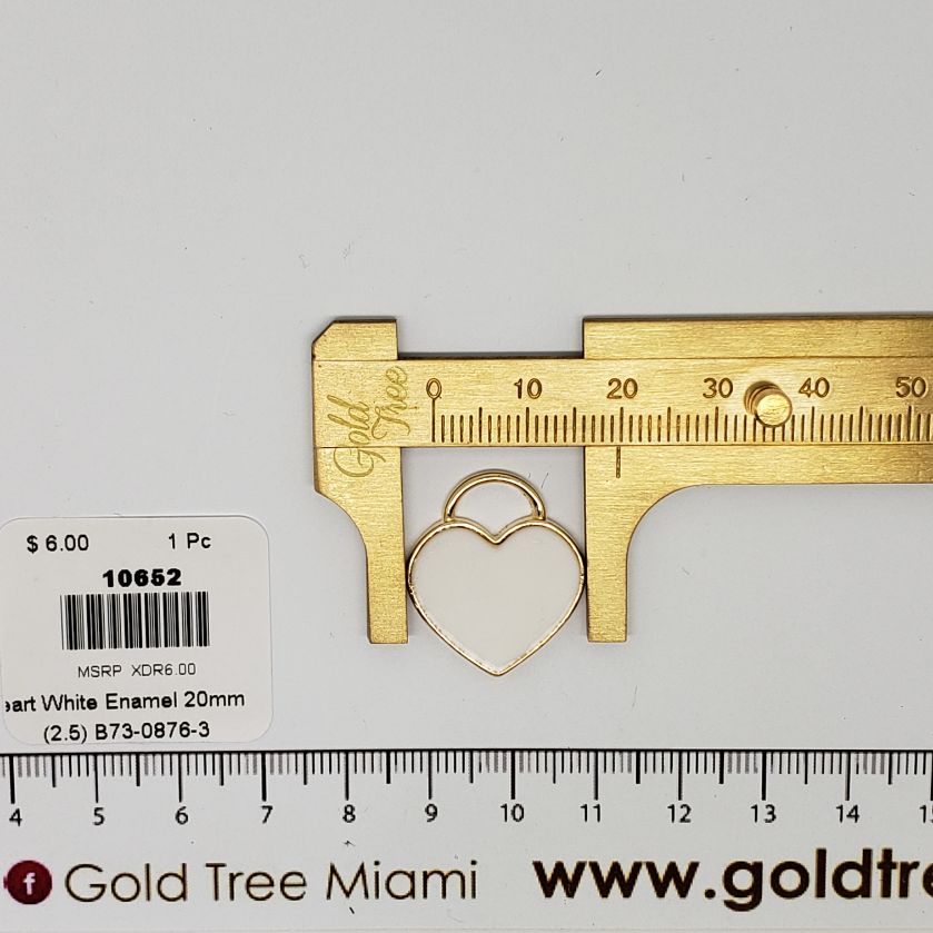 10652 Heart White Enamel Pendant