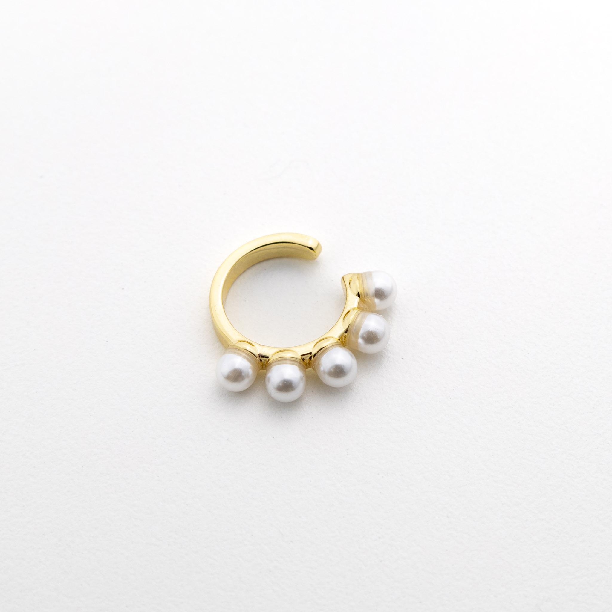 18587  Elegant 6mm Pearl Earcuffs