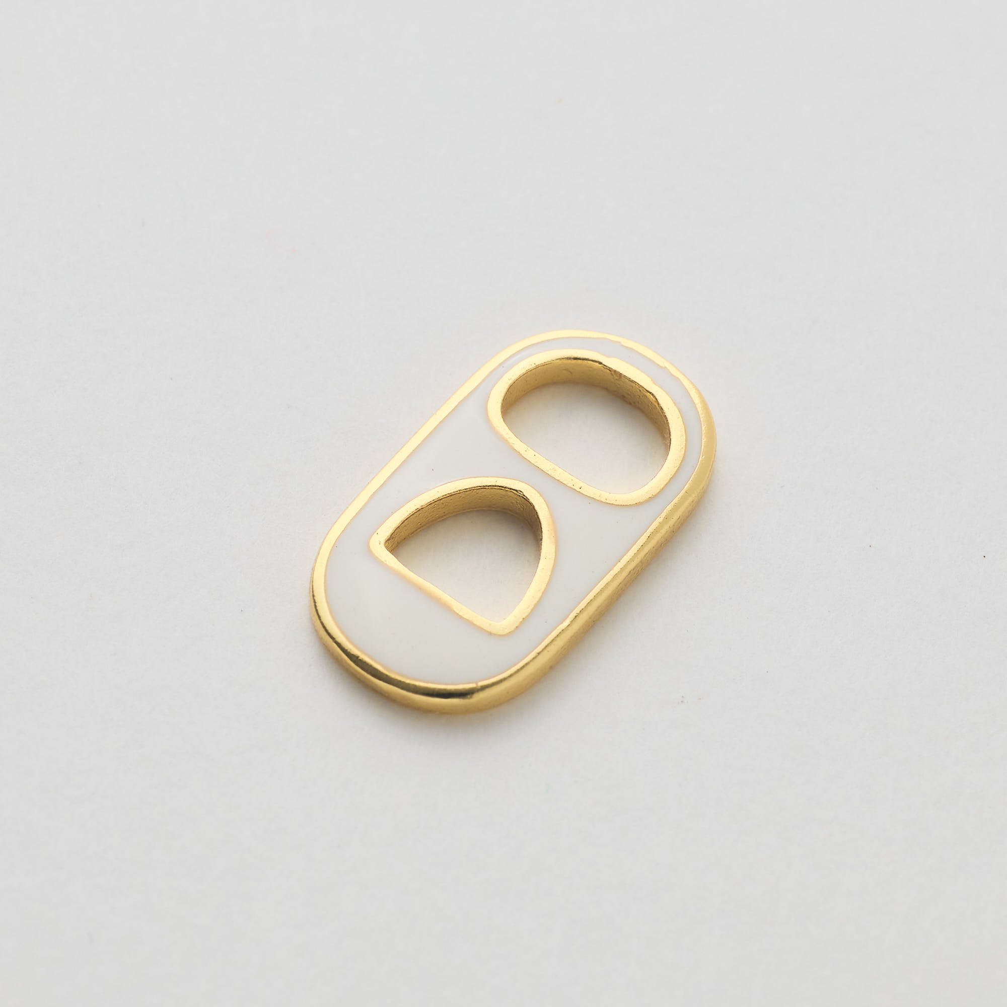 10268 White Soda Tag Charm