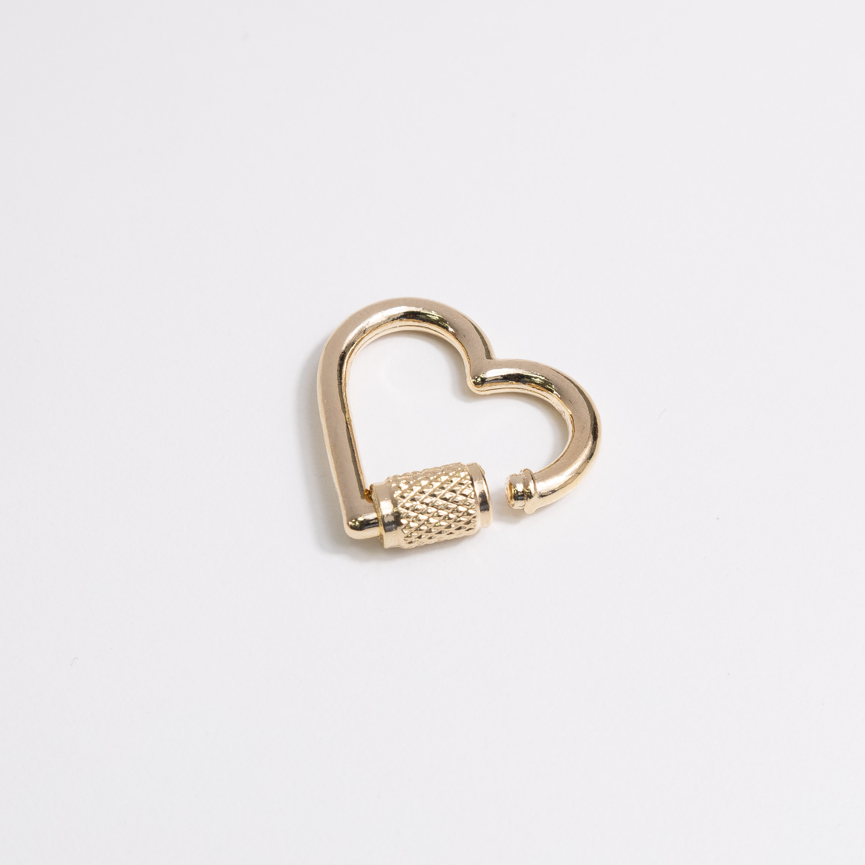 9160 Gold Heart Clasp Self Closing 