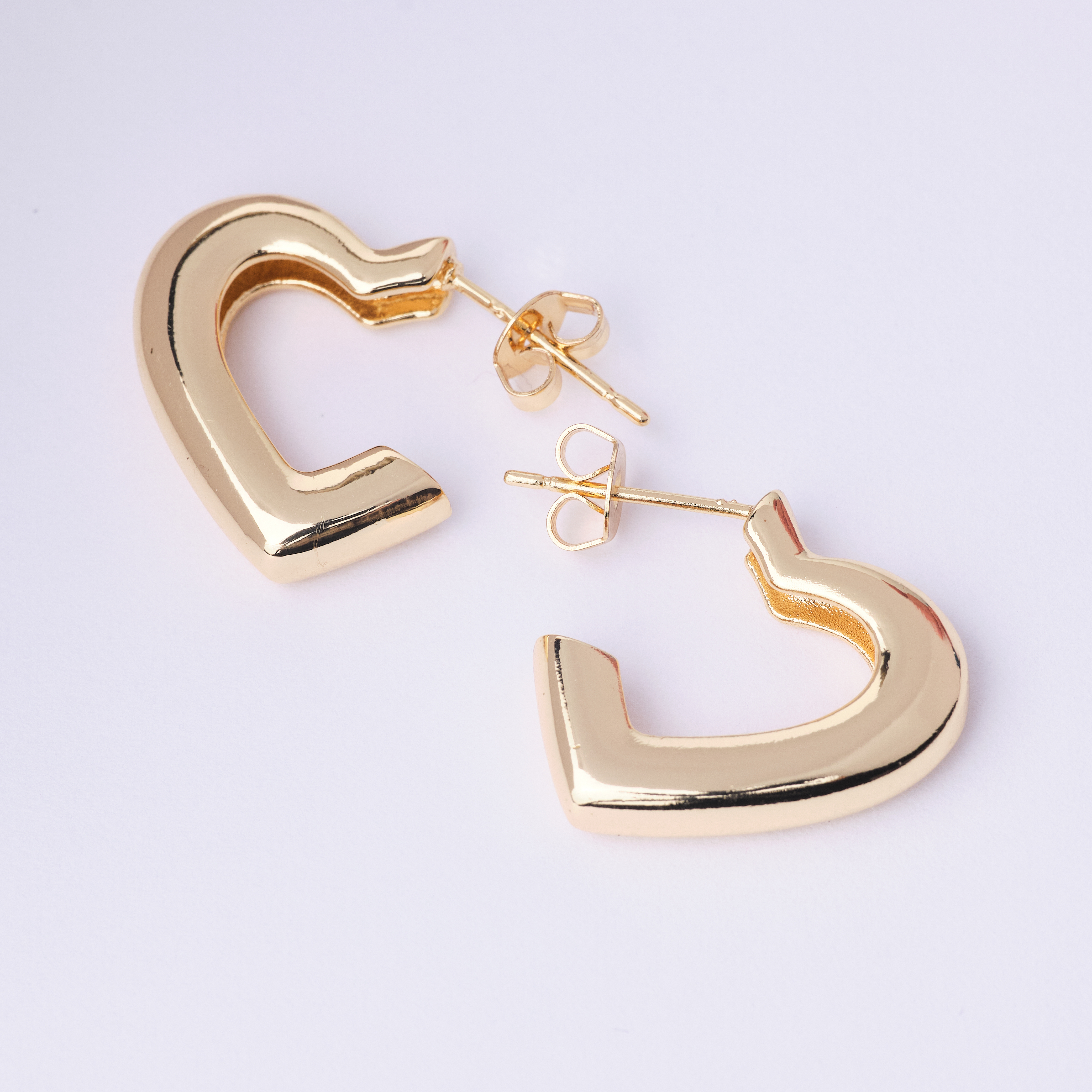 18814 Gold Heart Silhouette Earrings