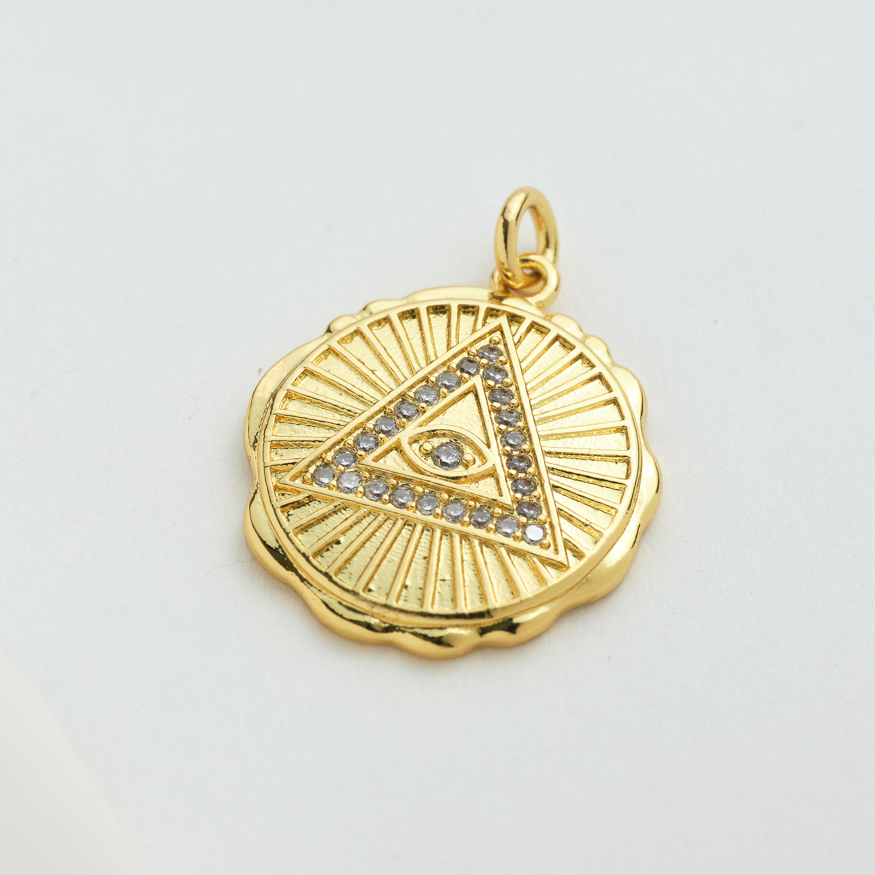 13326  Clear Round Eyes Pendant