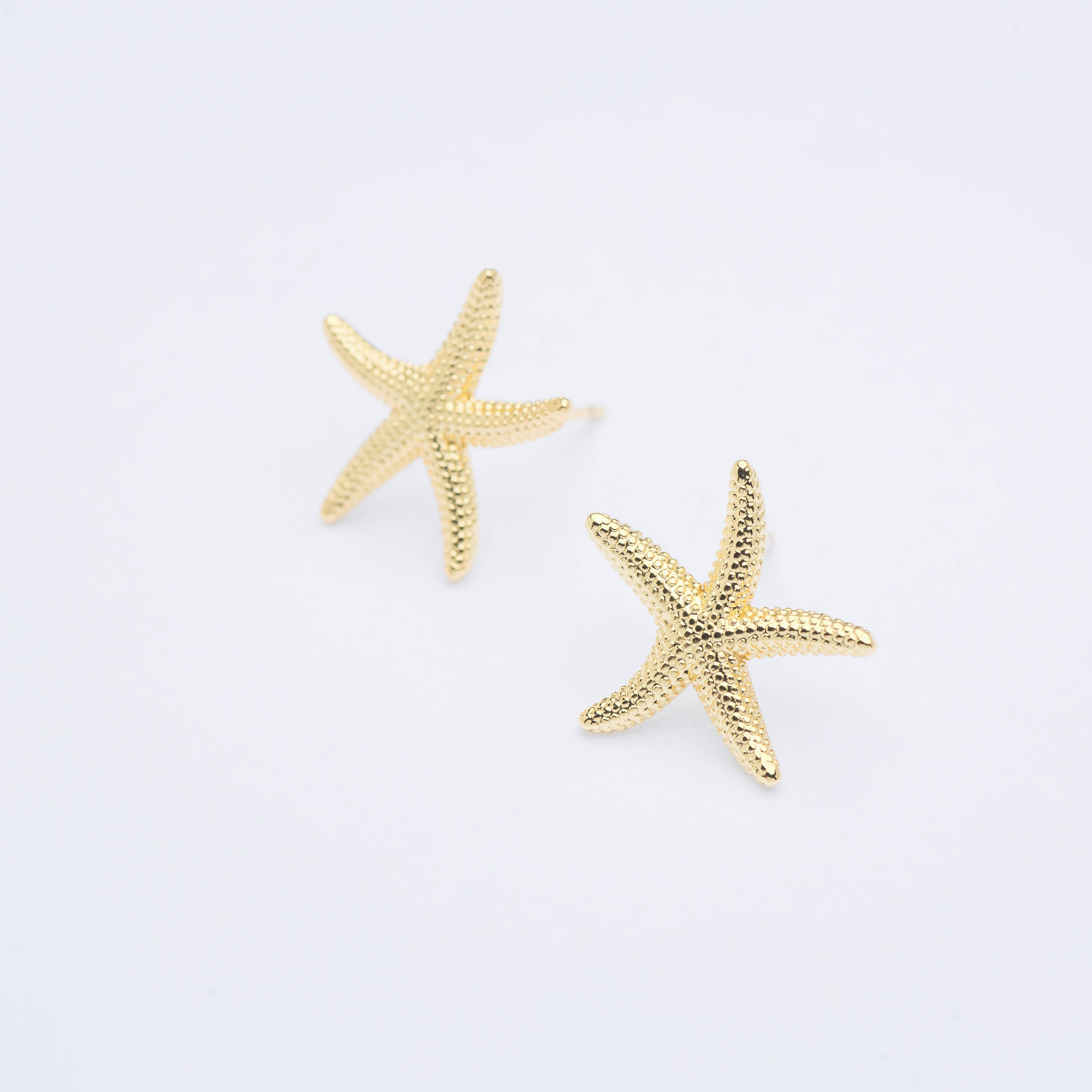 21878 Gold Starfish Stud Earrings