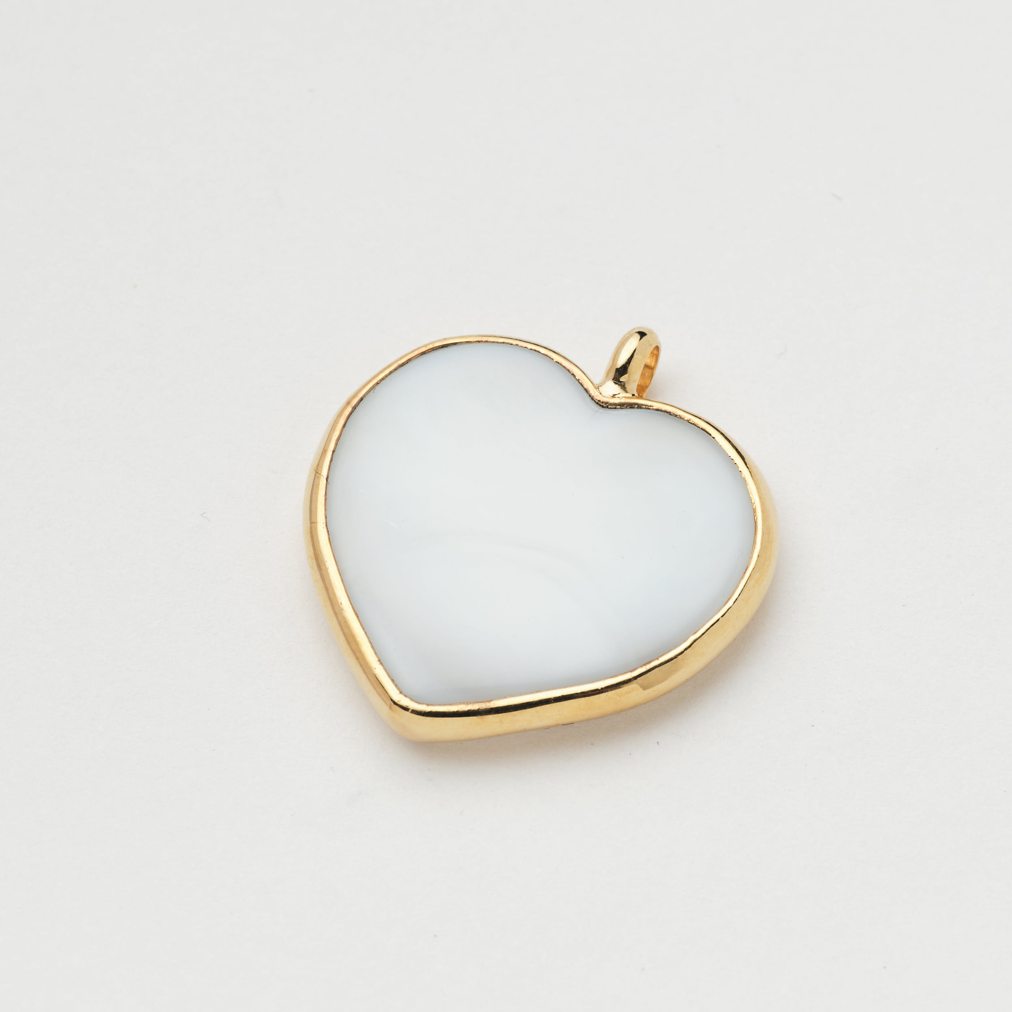 9499 Medium White Bizel Heart Pendant