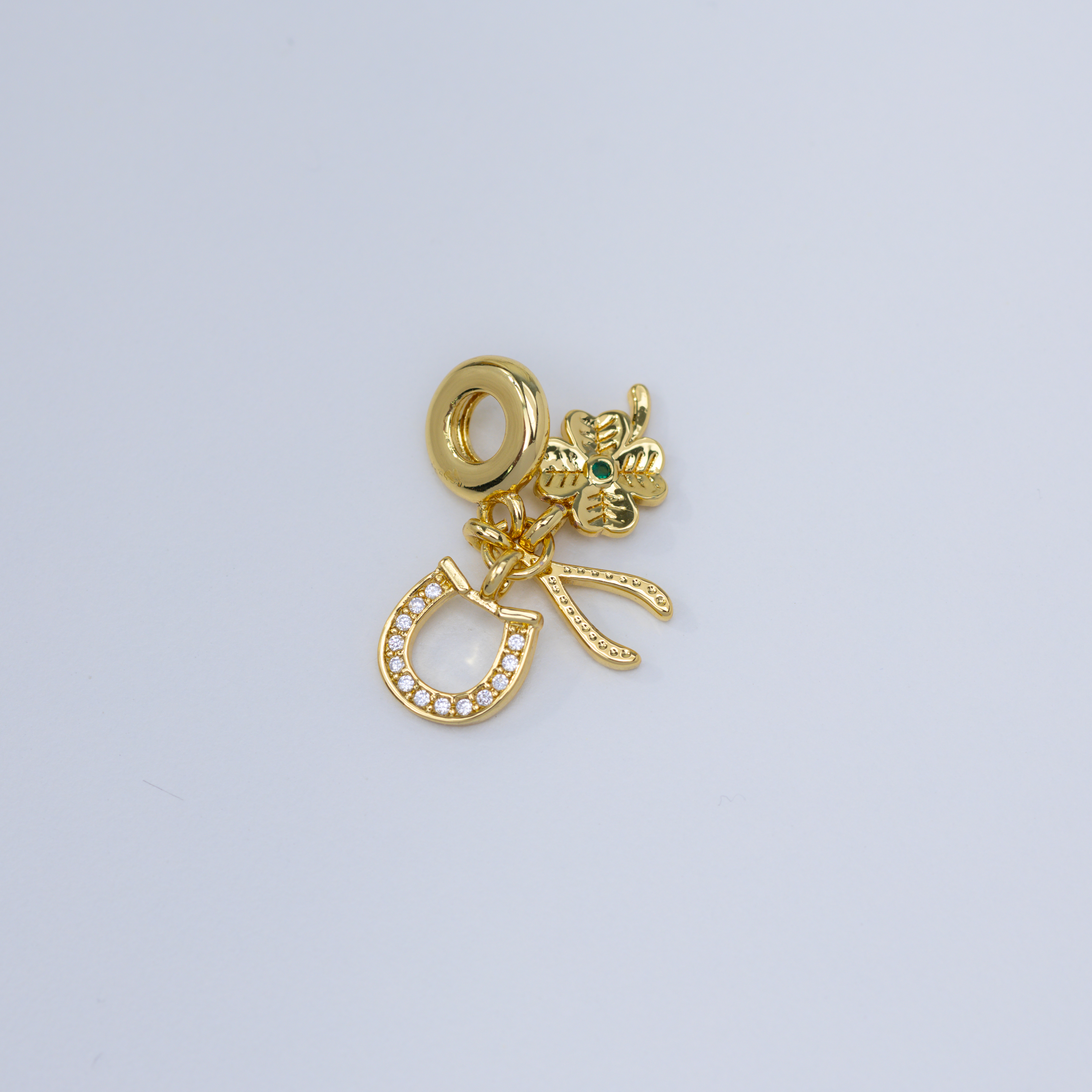 19993 Pendant with Horseshoe Clover and Wishbone