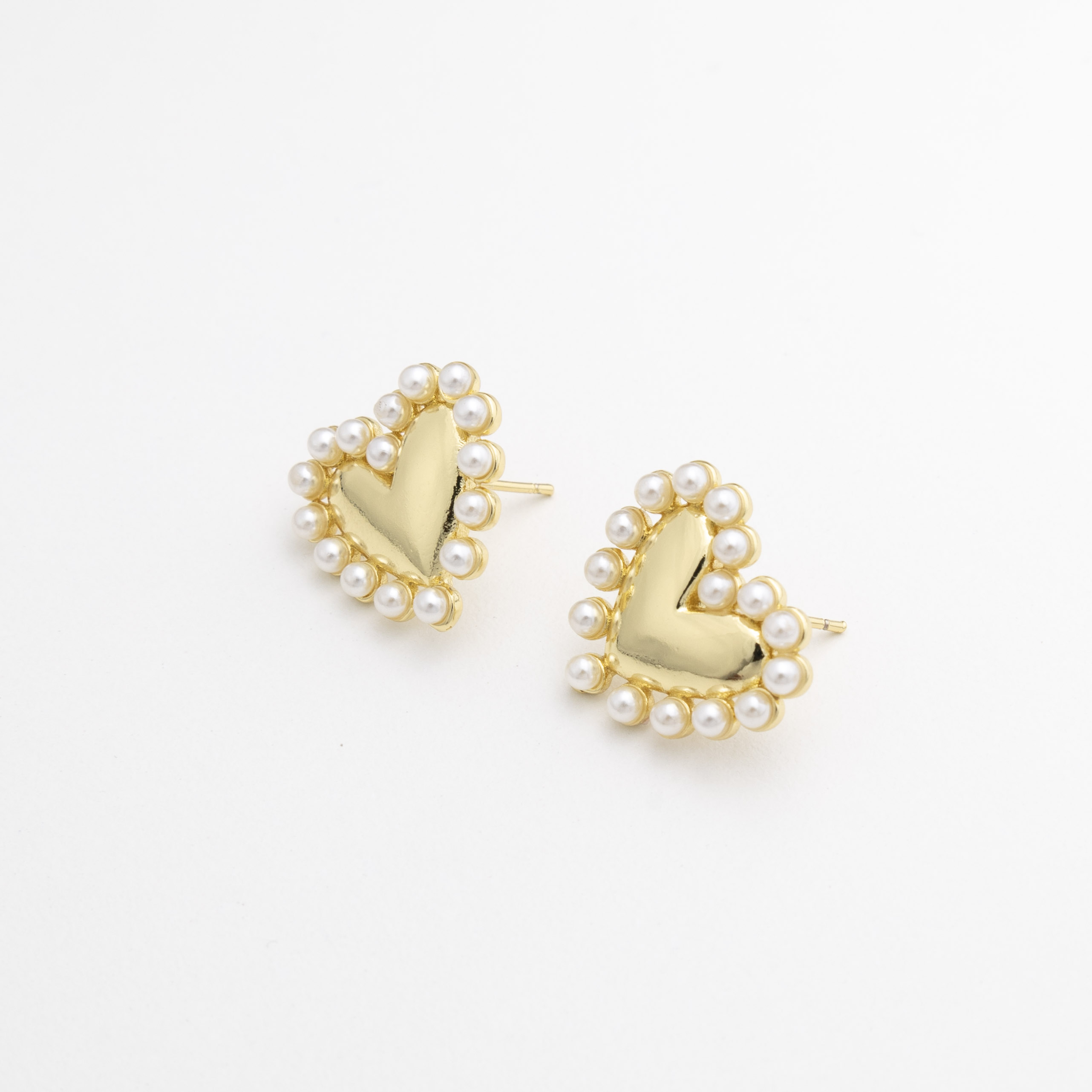 18433 Gold Heart with Pearls Earrings 19mm