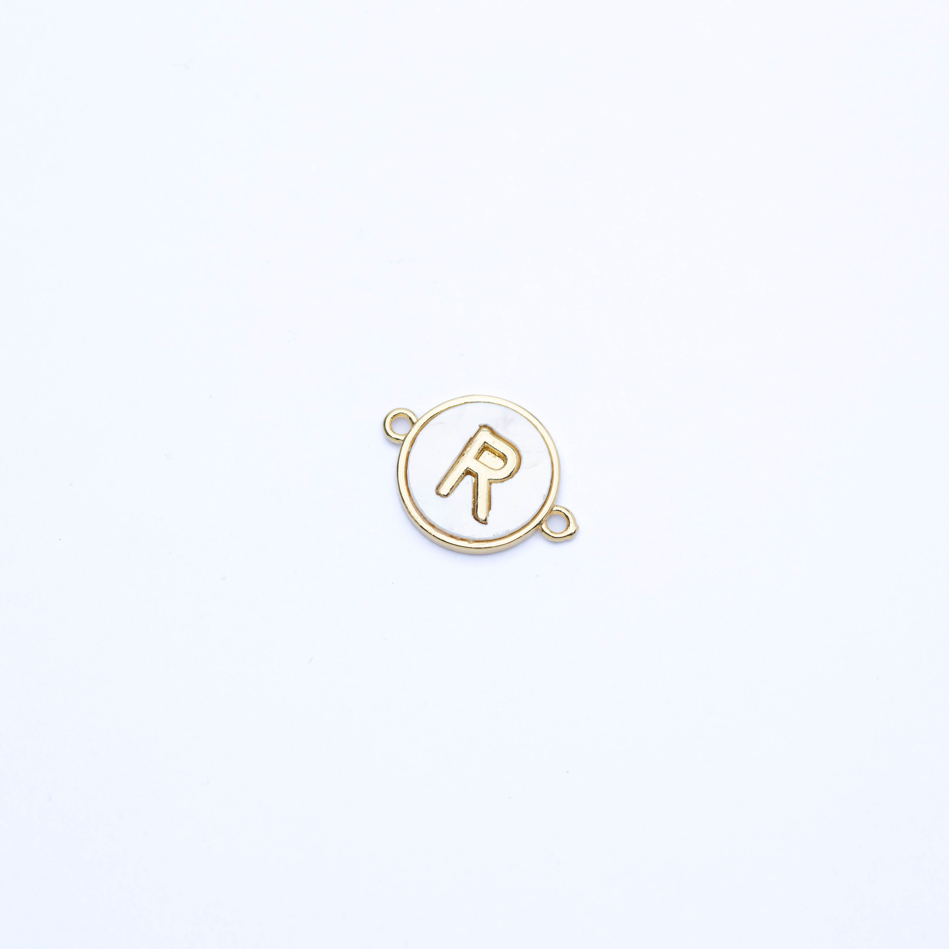 17527 Initial R Circle with Nacar Connect