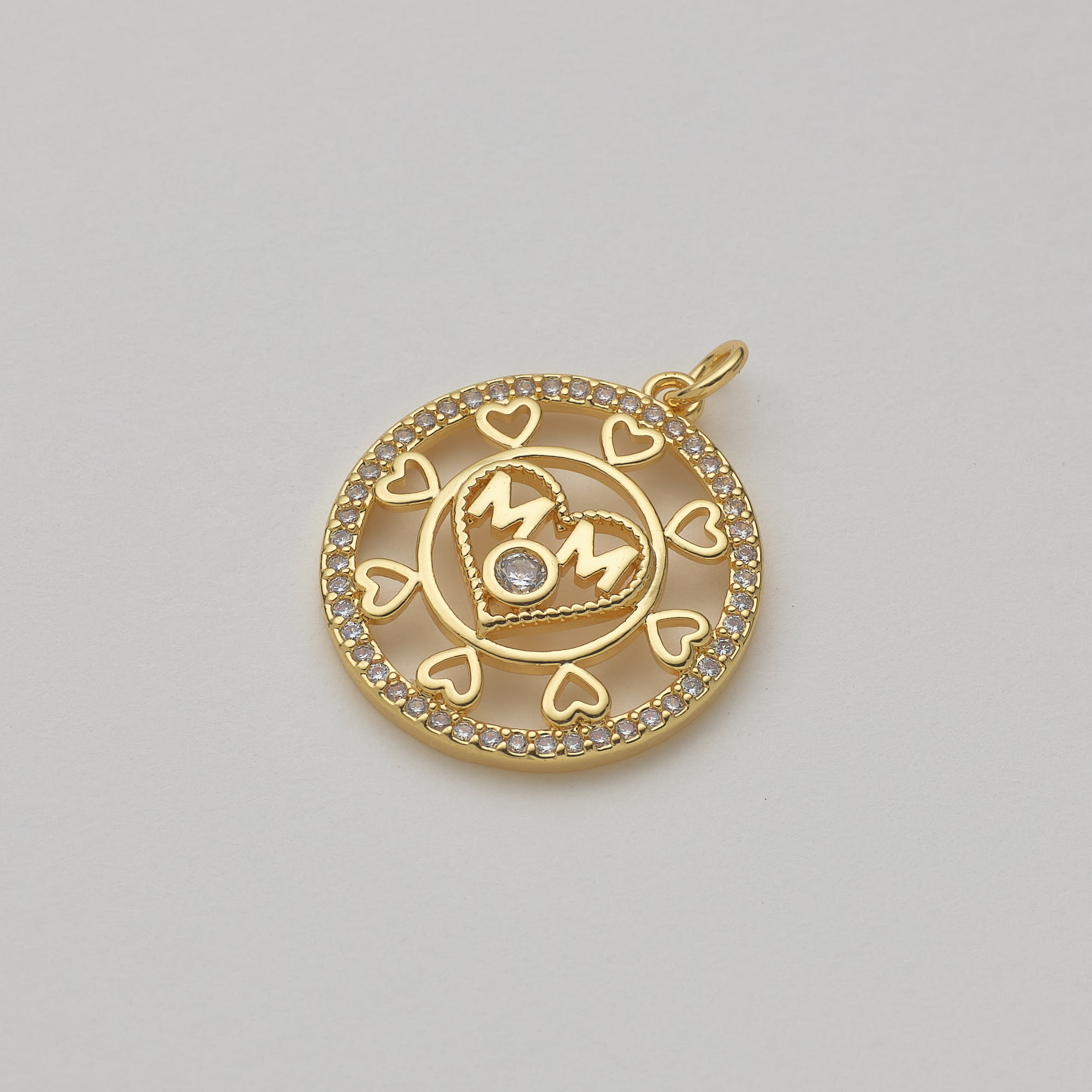 15196 Mom Round with Hearts Pendant