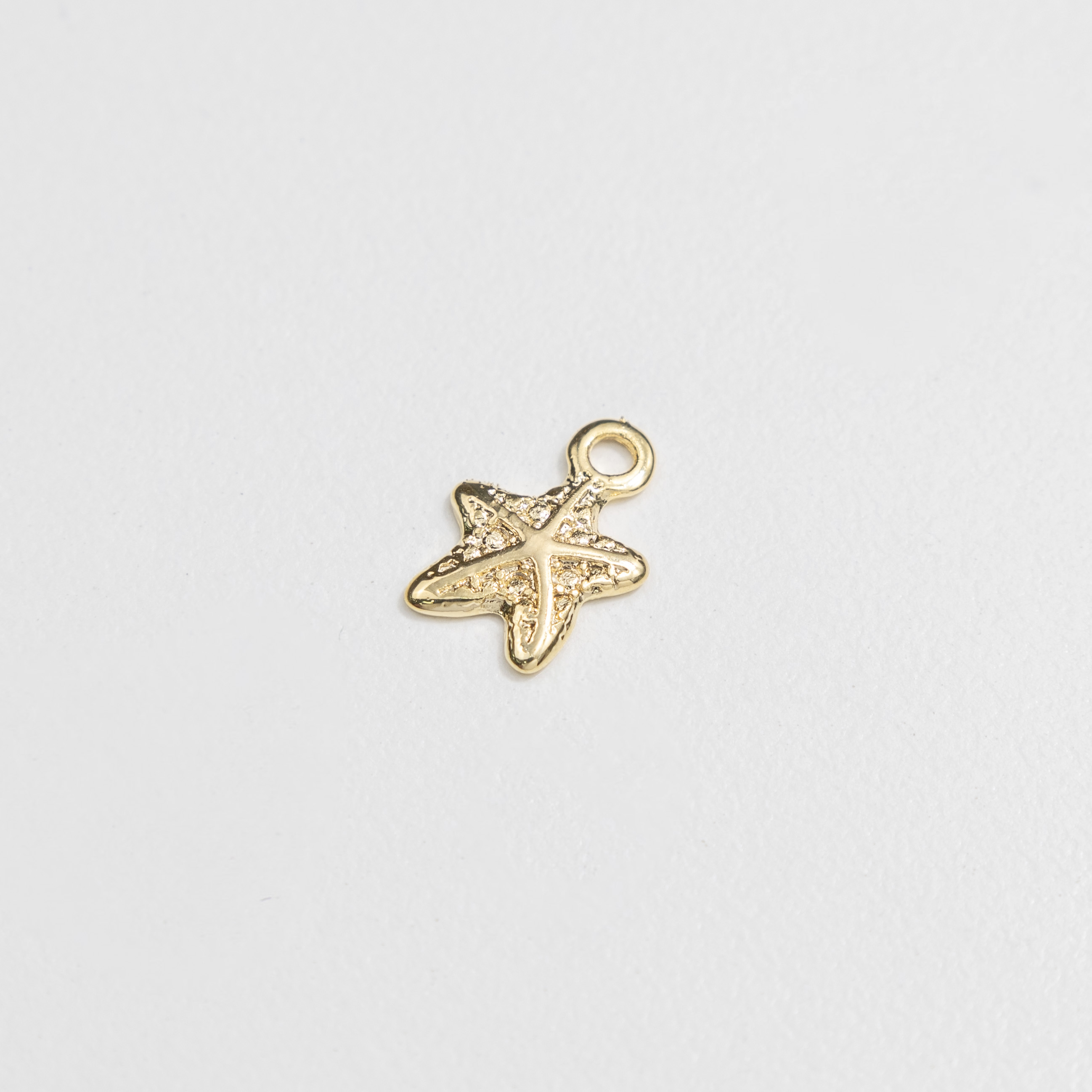 18540 Gold Starfish Pendant