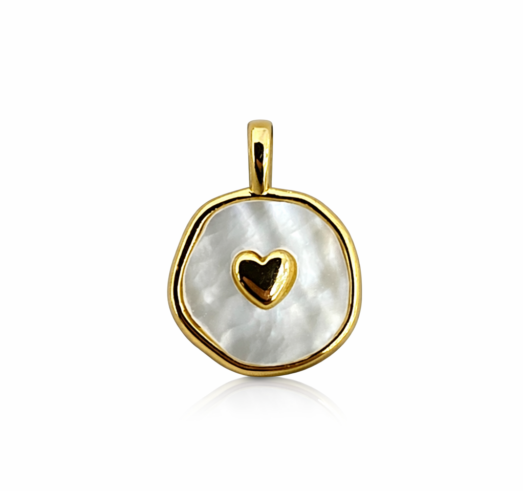 21765 14mm Round Pendant with Shell Gold Heart