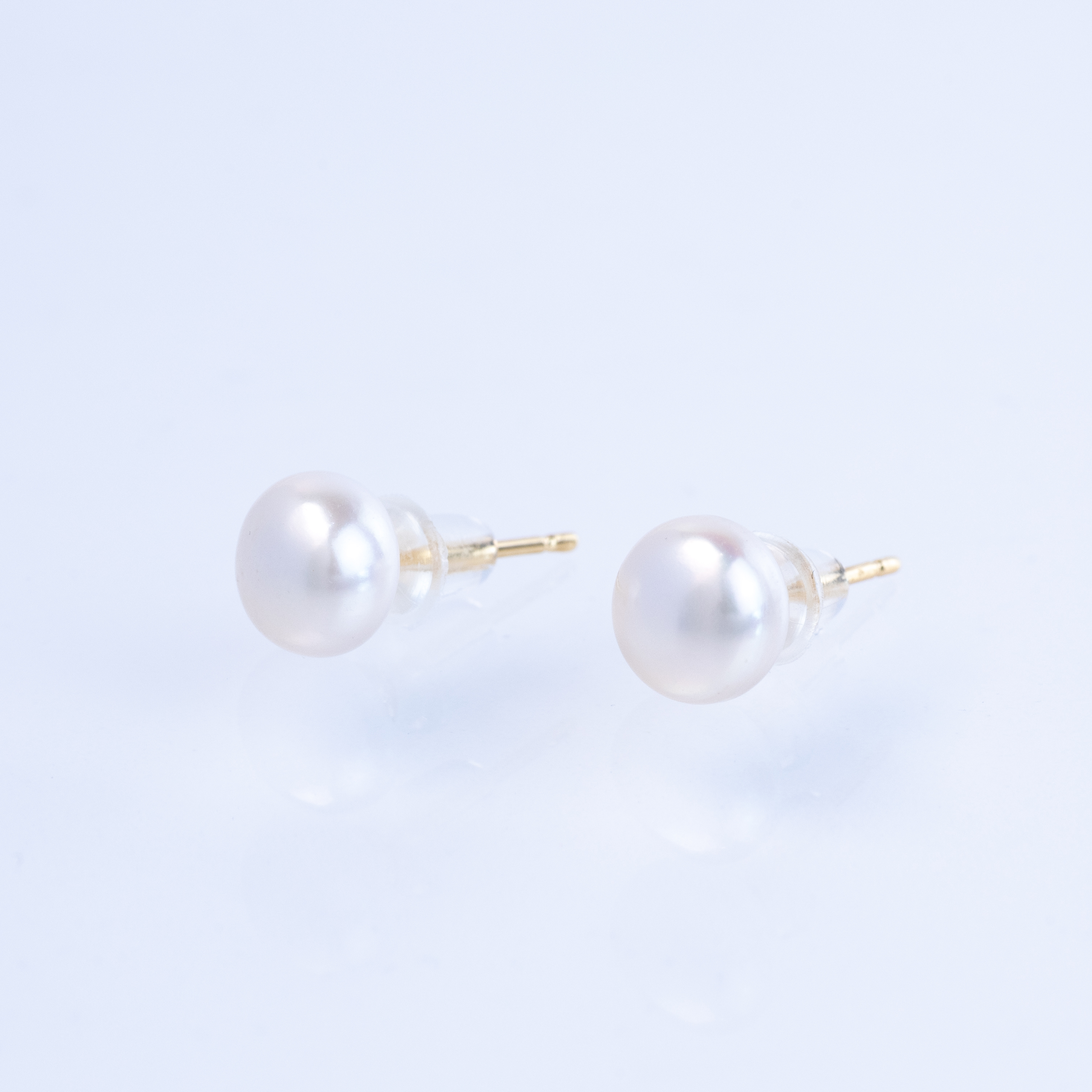 15858 Earring Pear 7mm