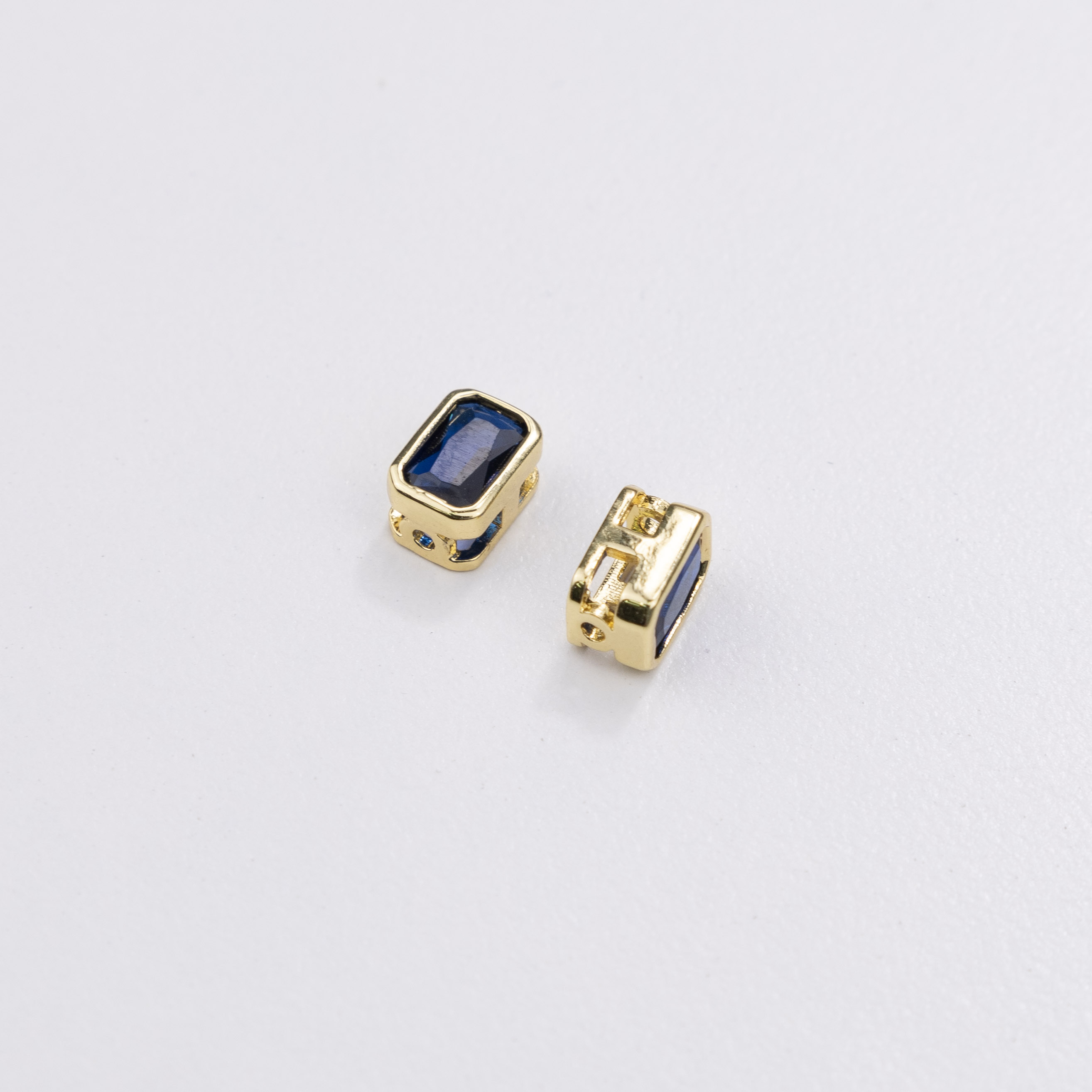 17132 Navy Zircon Rectangular Spacer