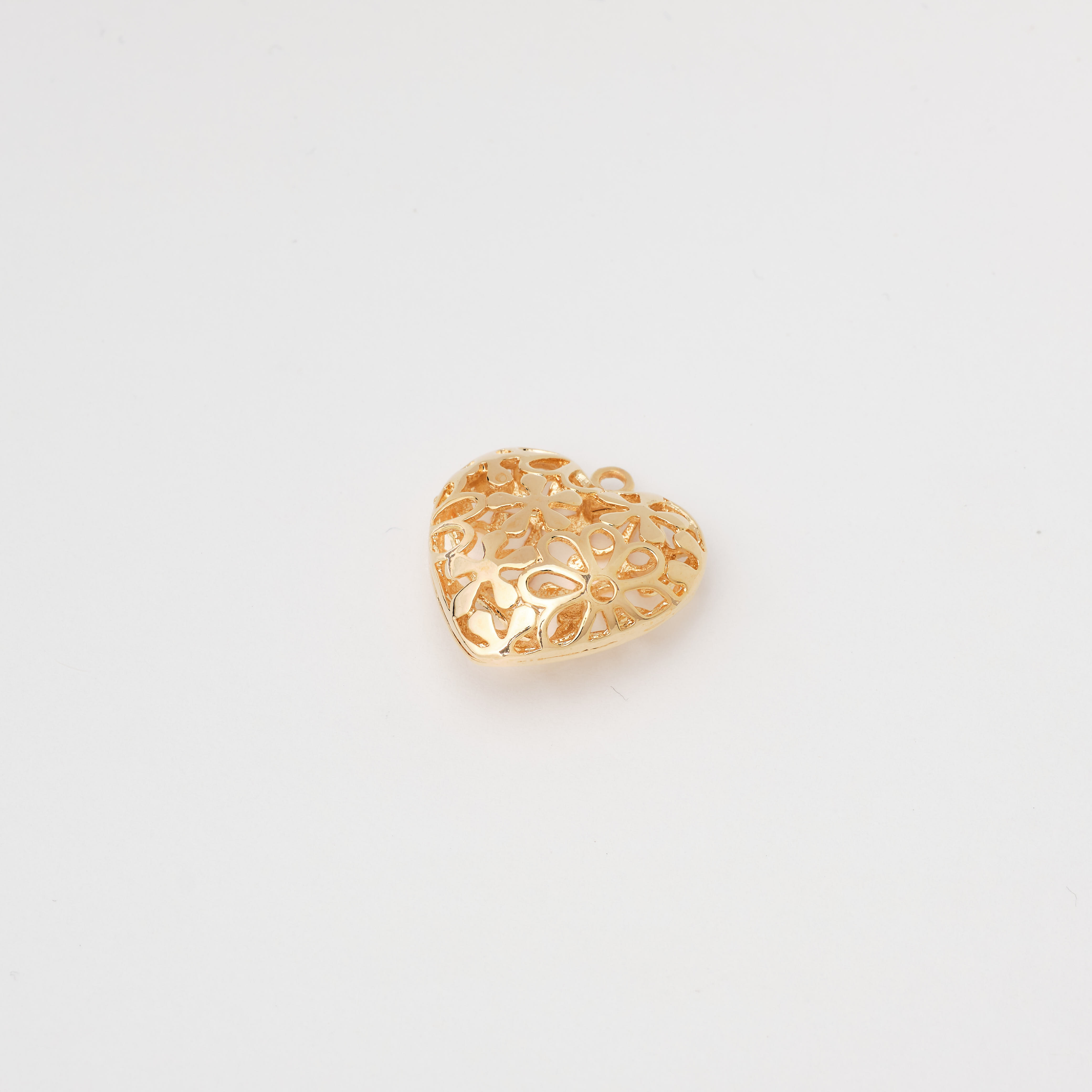 2085 3D Heart with Flower Pendant