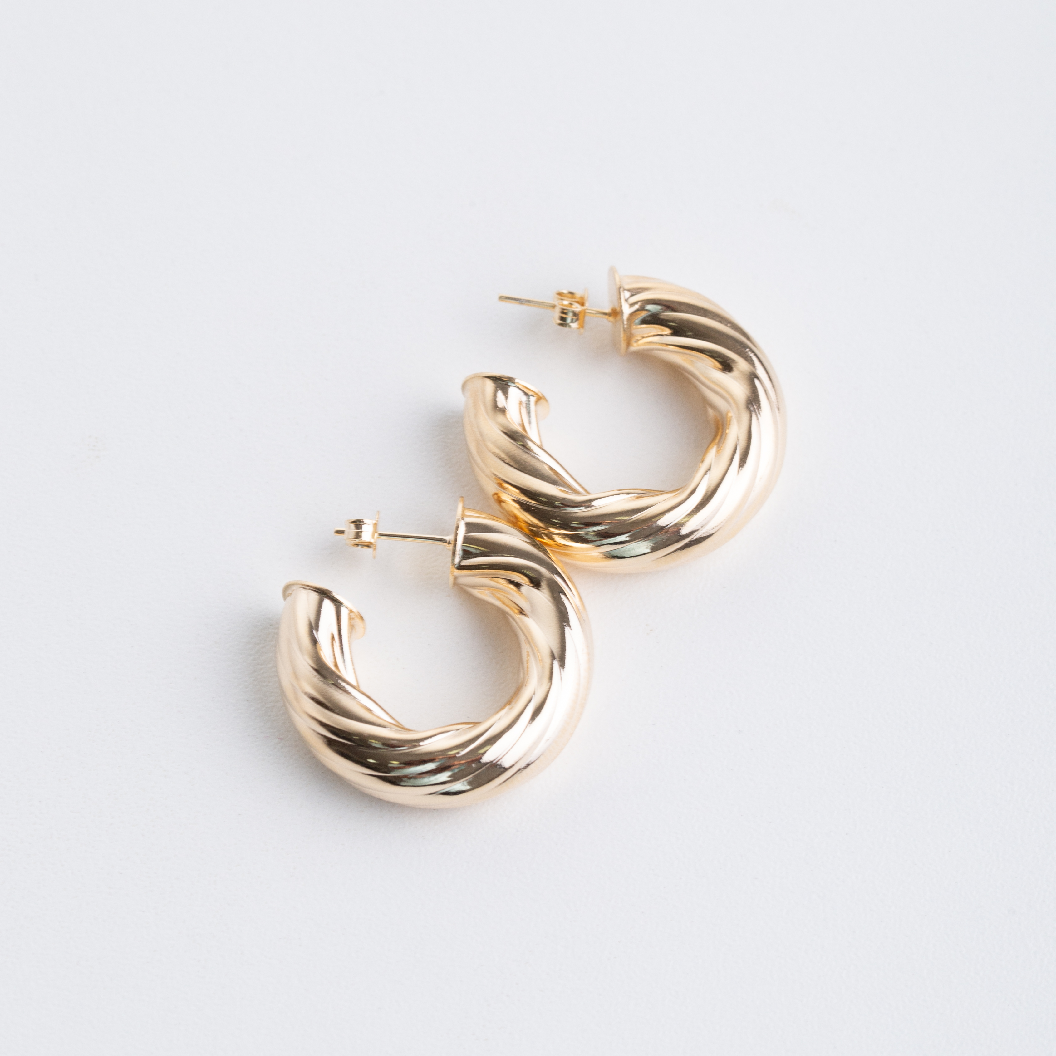 18906 29x8mm Twisted Elegance Hoop Earrings