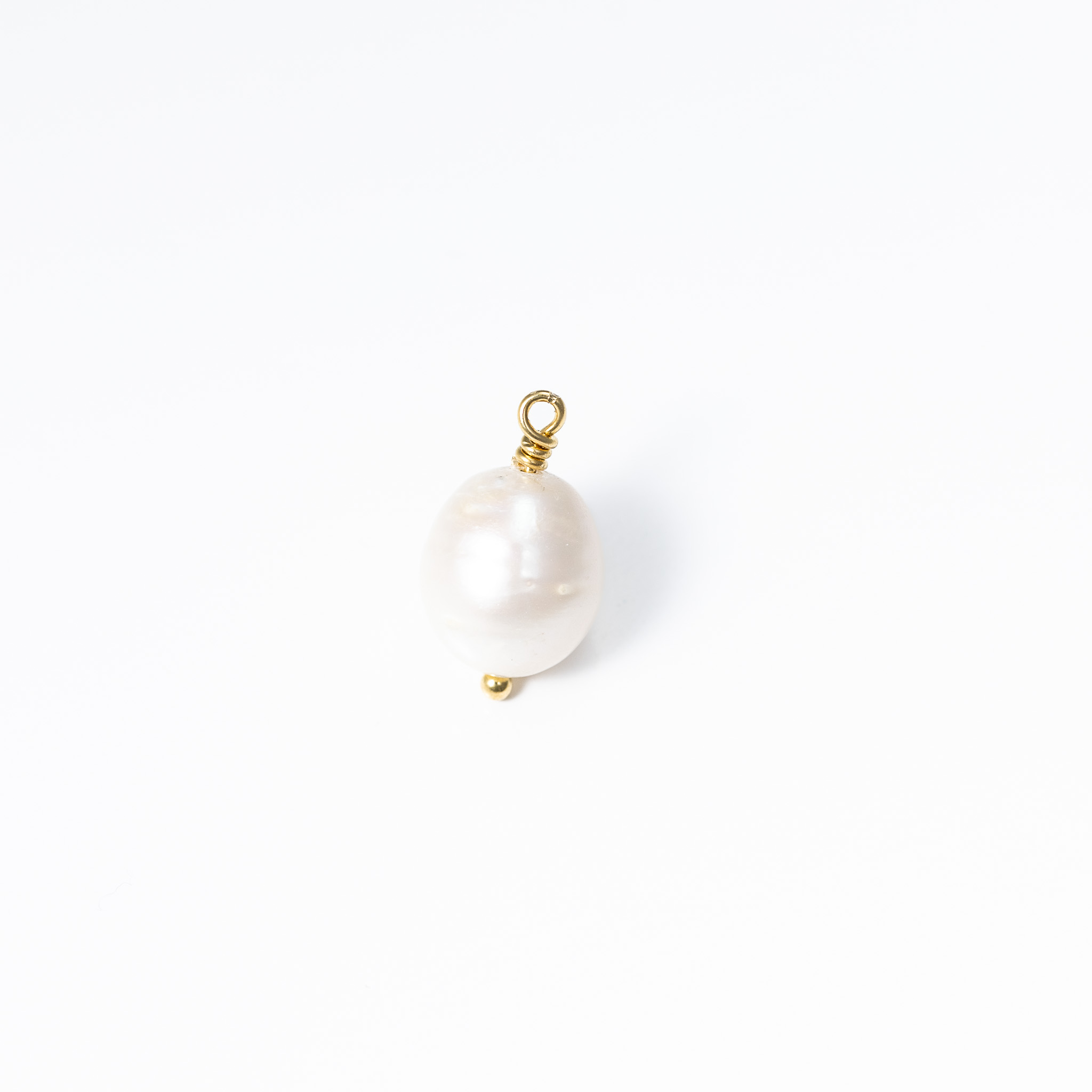 20446 Baroque Pearl Pendant with Gold Cap