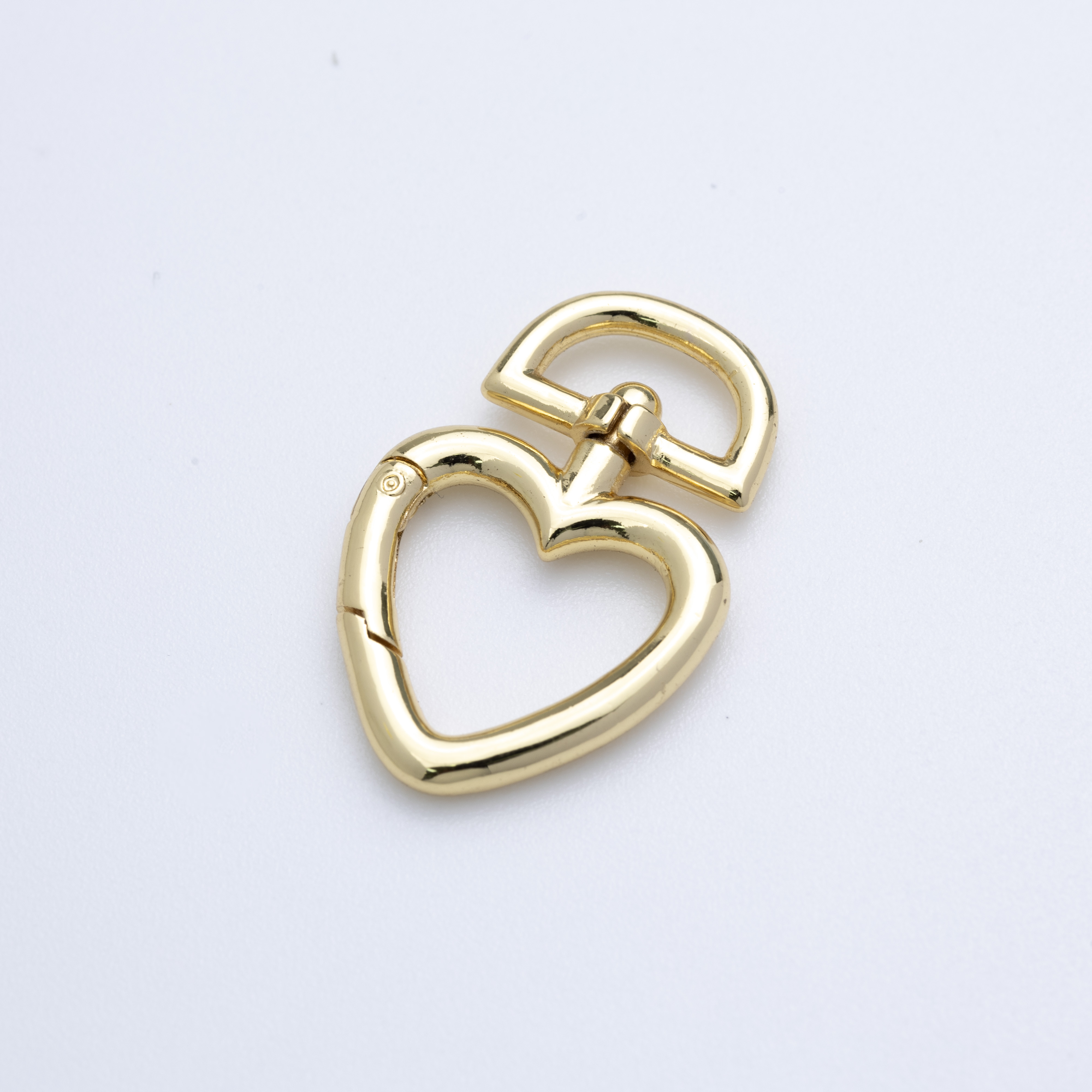 19572 Cierre Dorado Automático con Corazón