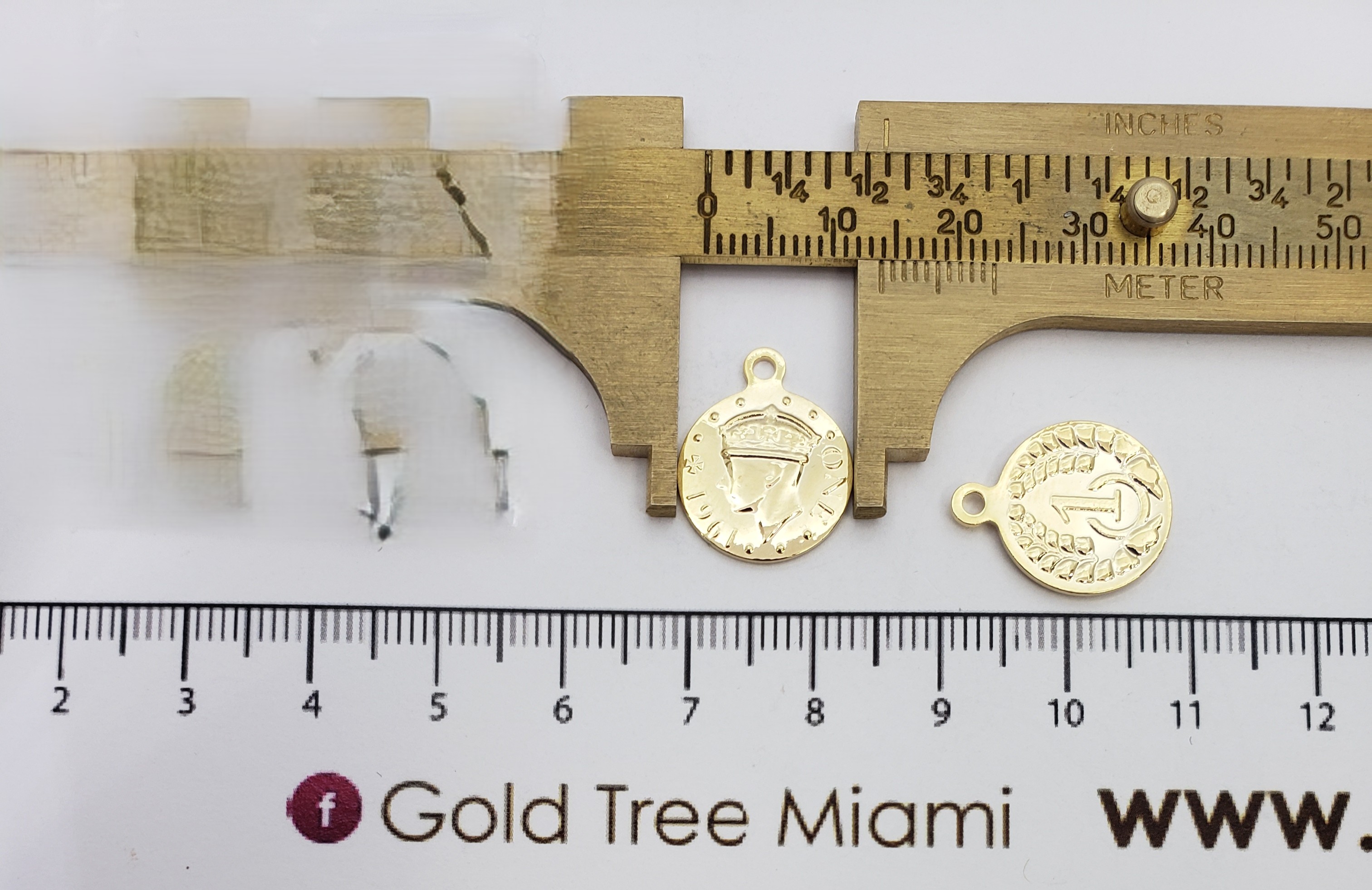 6810 Gold Coin Pendant