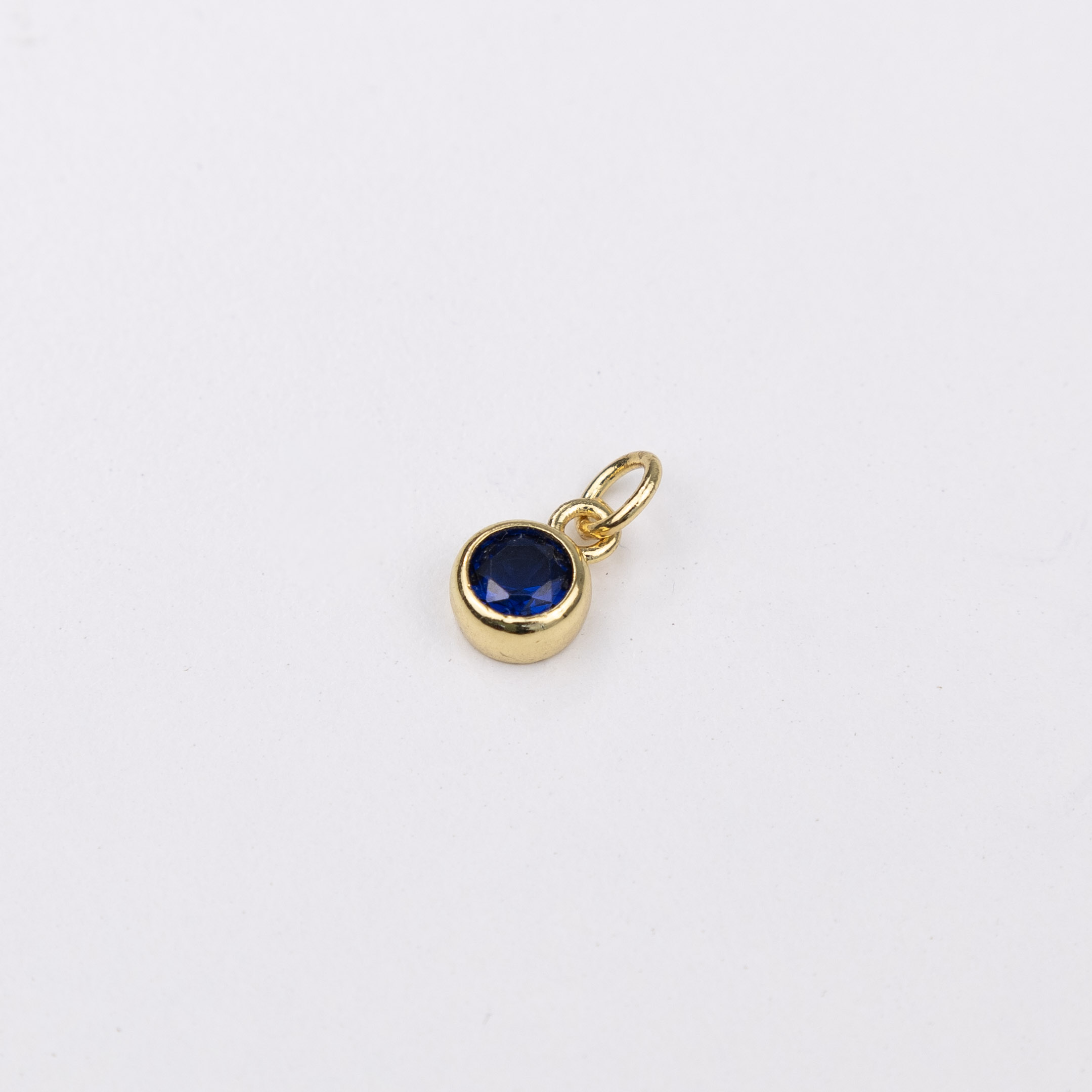16011 Navy Crystal Round 6mm