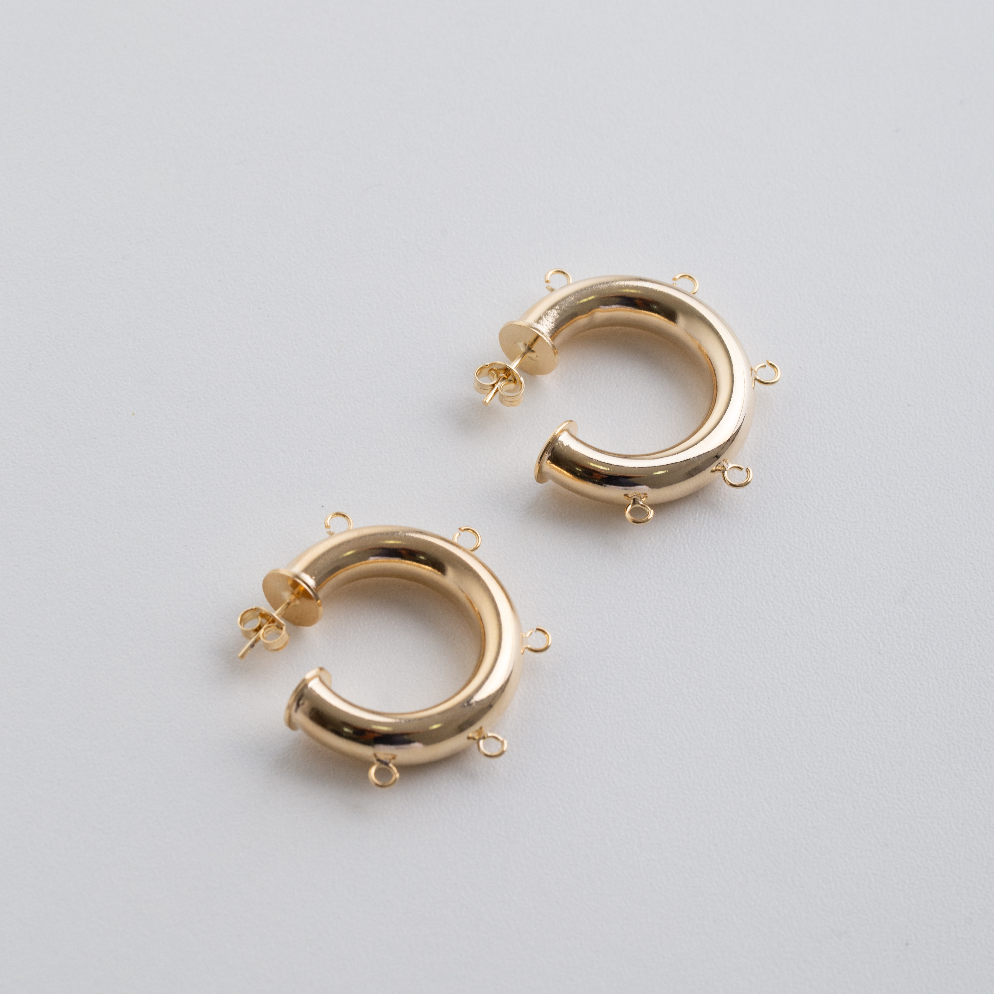 8207 30X6mm Gold Earring with Hoops