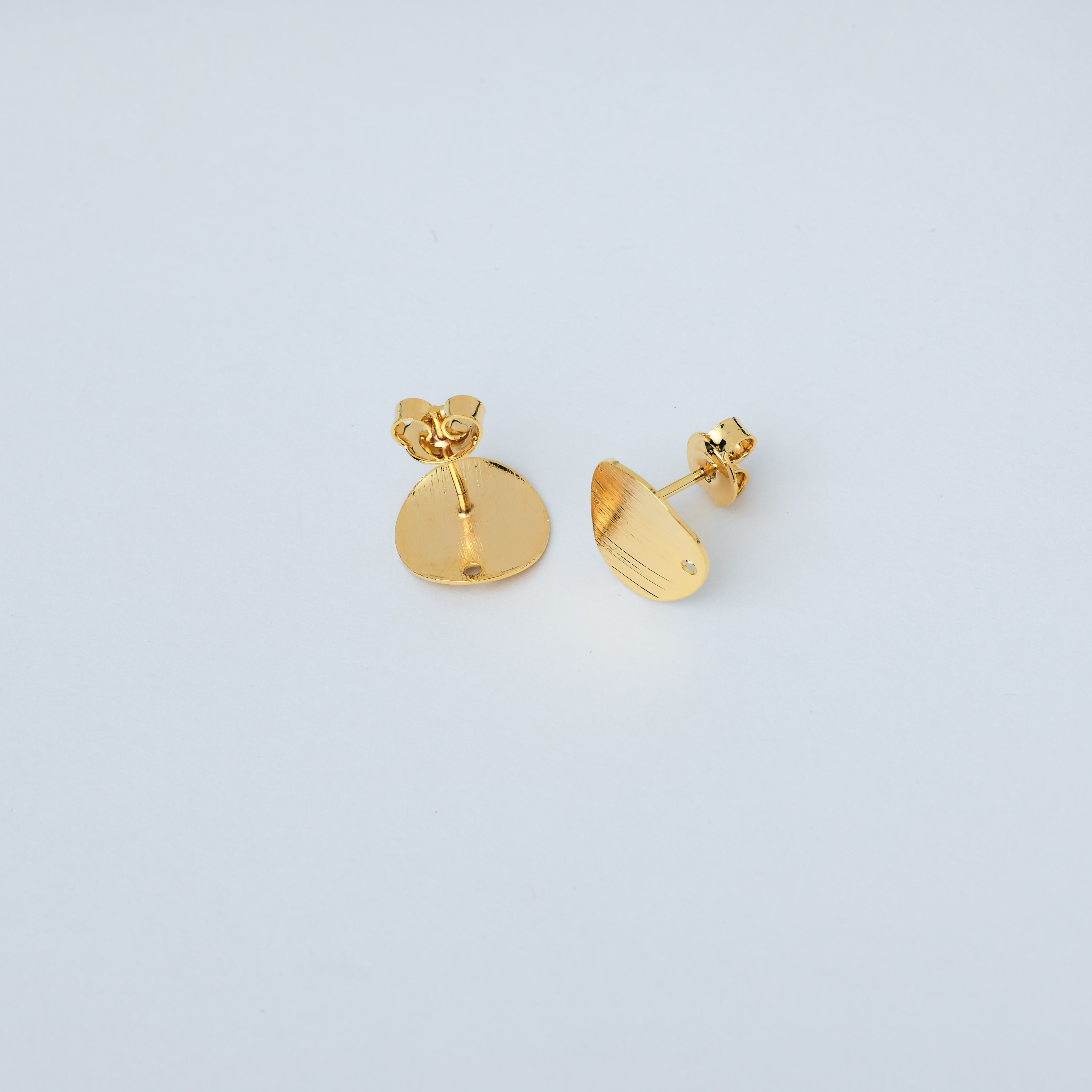 881 Round Earring Base