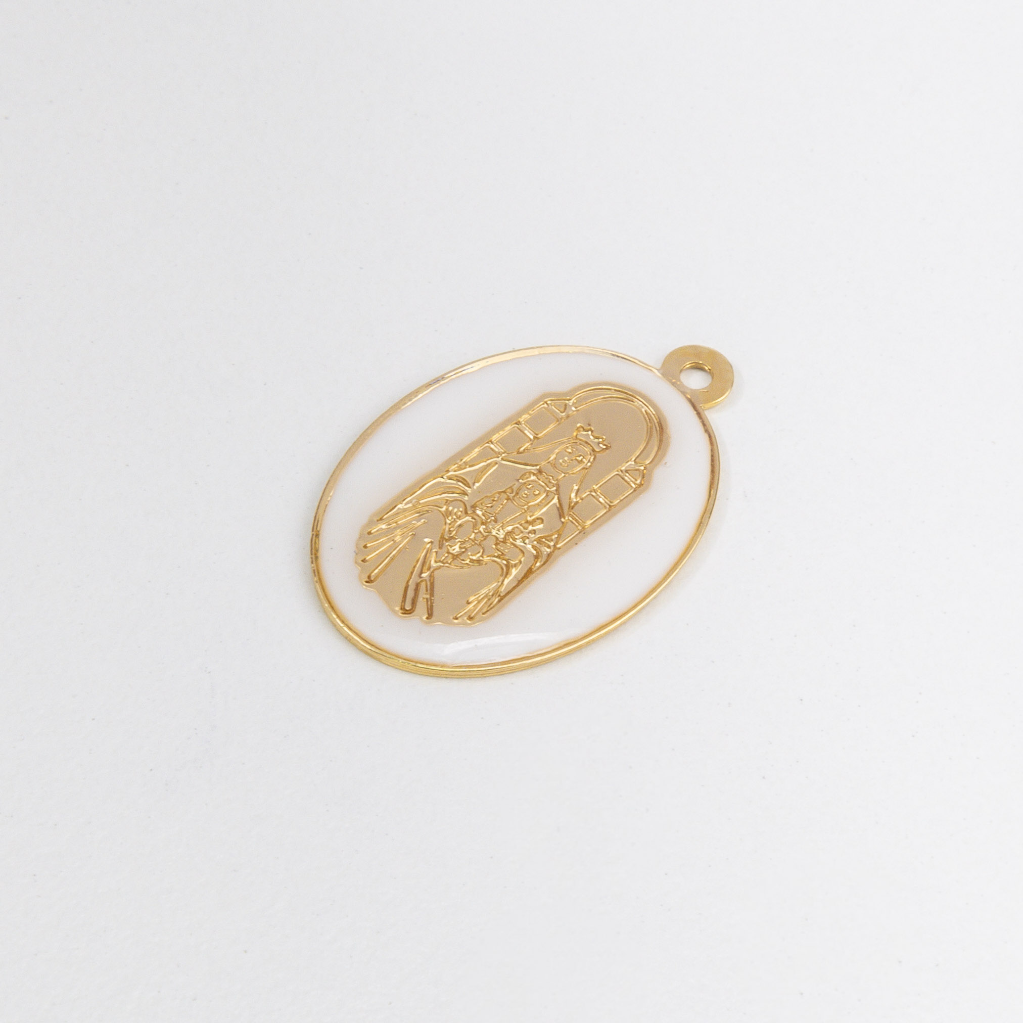 18303 White Virgin The Coromoto Oval Pendant