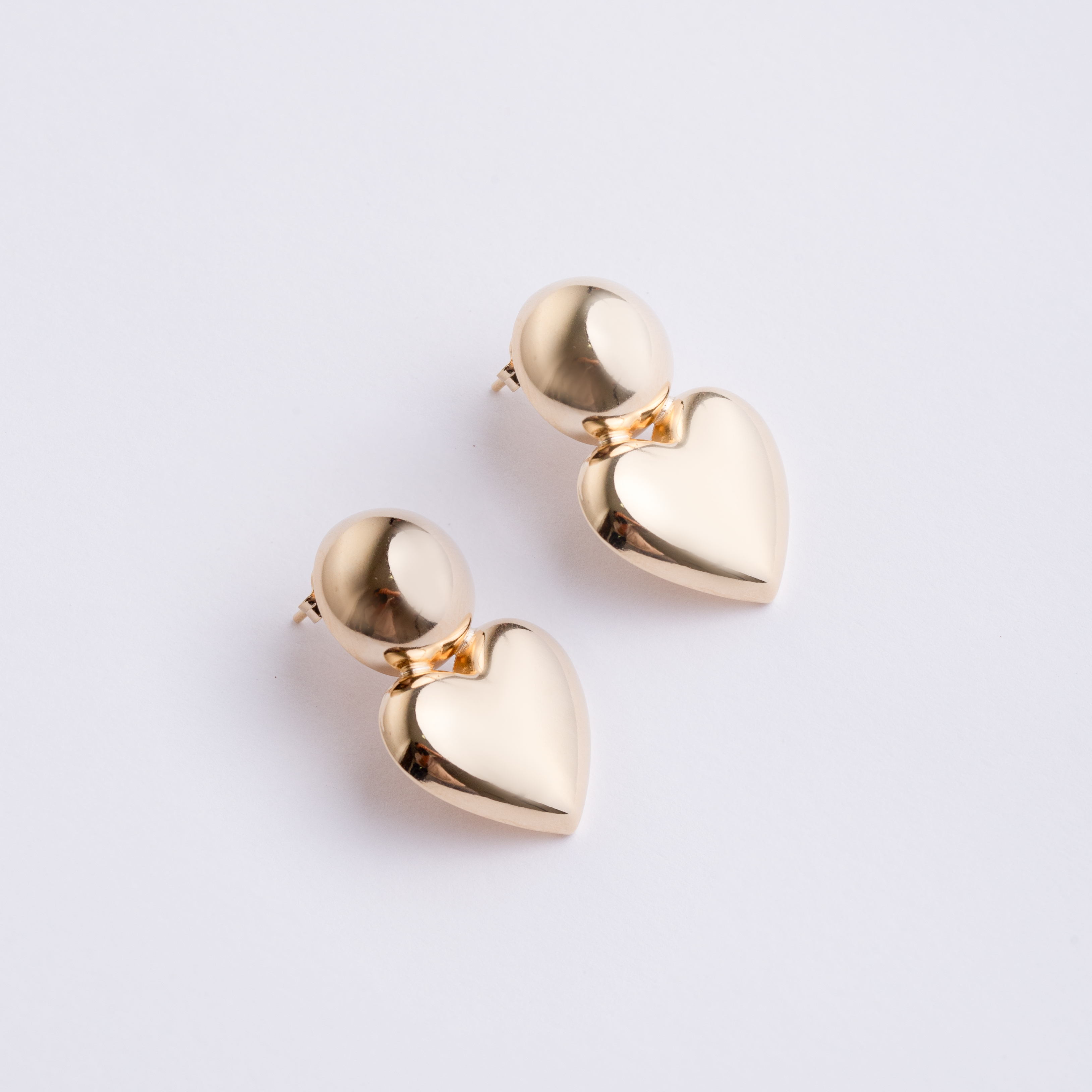 18325 30x20mm Ball with Heart Earring