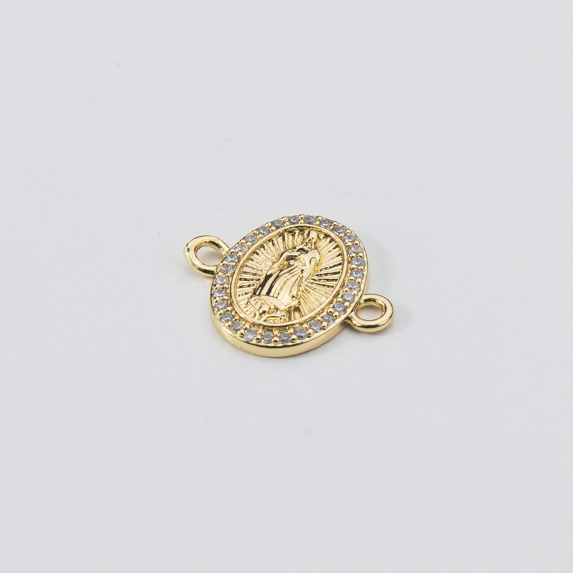 18692 Oval Guadalupe With Crystal Border Connect