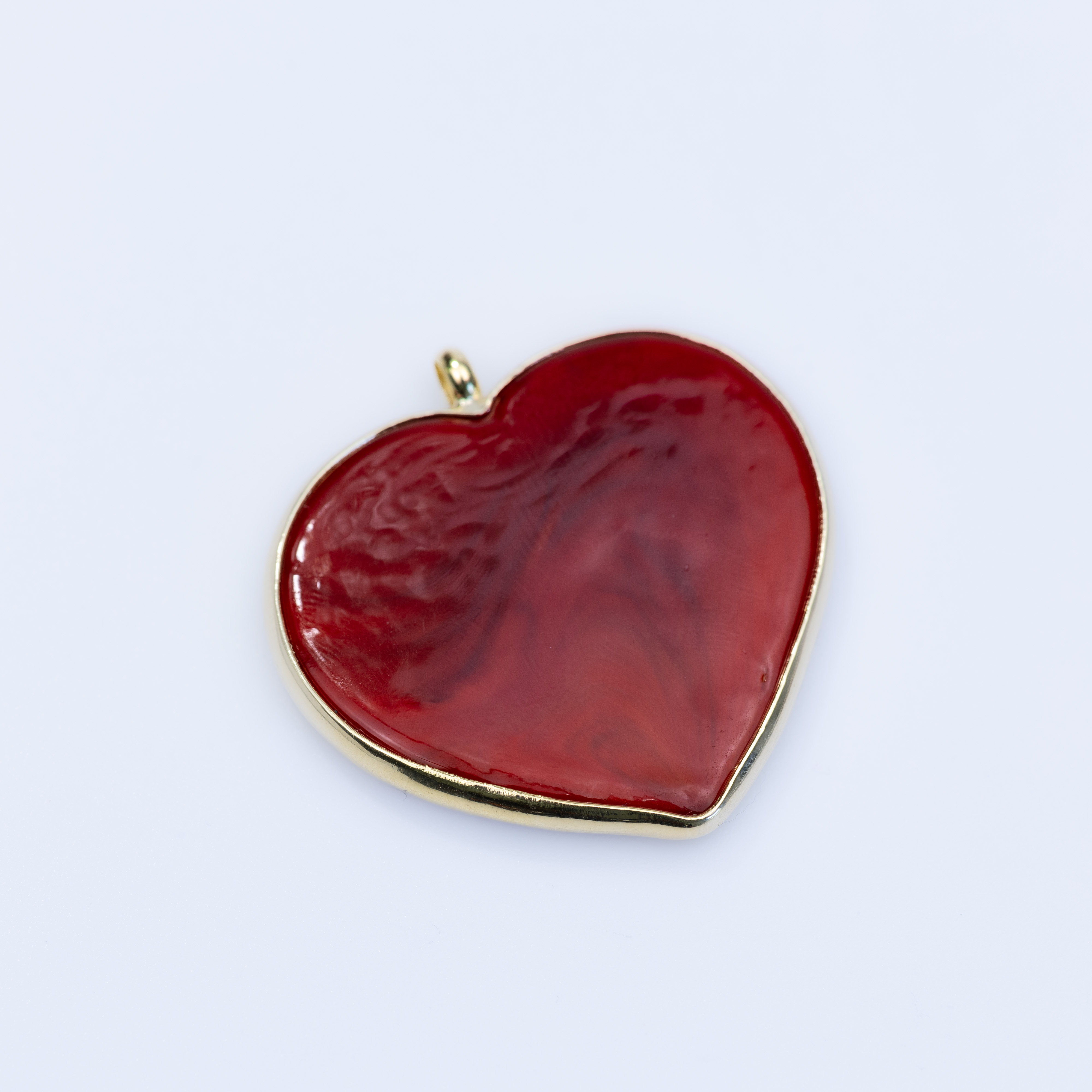 12518 Large Heart Bizel Red Pendant