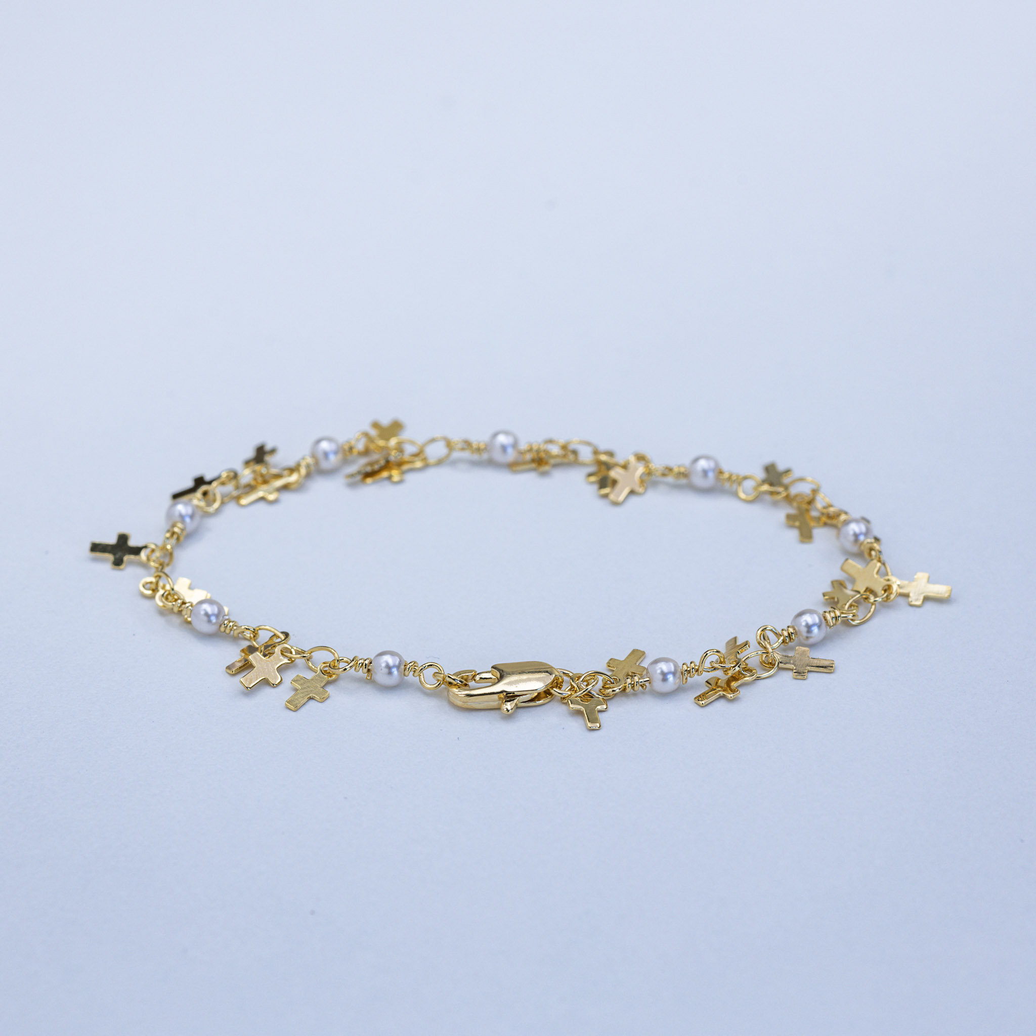20079 Bracelet w/ Pearl and Cross