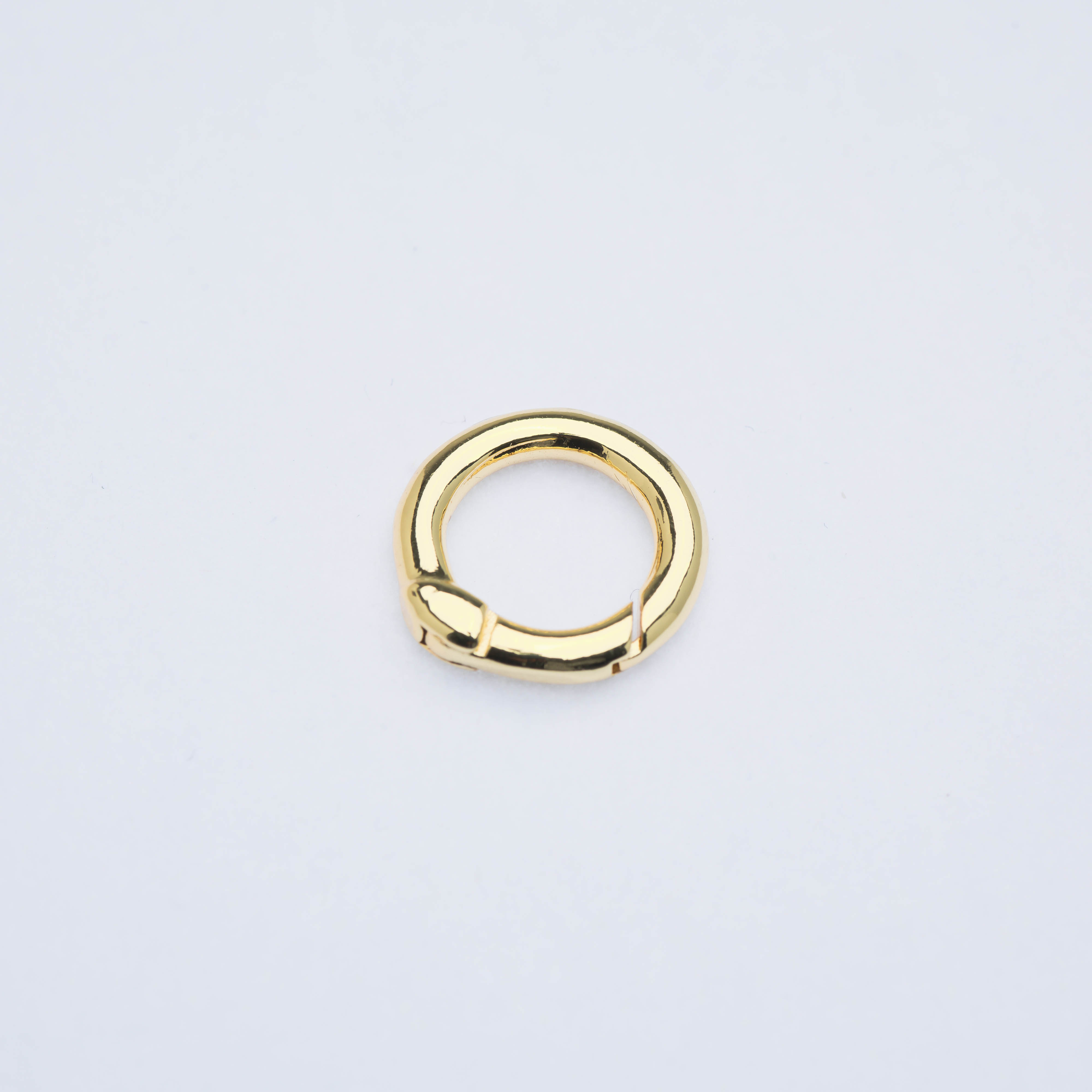 21973 15mm Gold Round Huggie Clasp