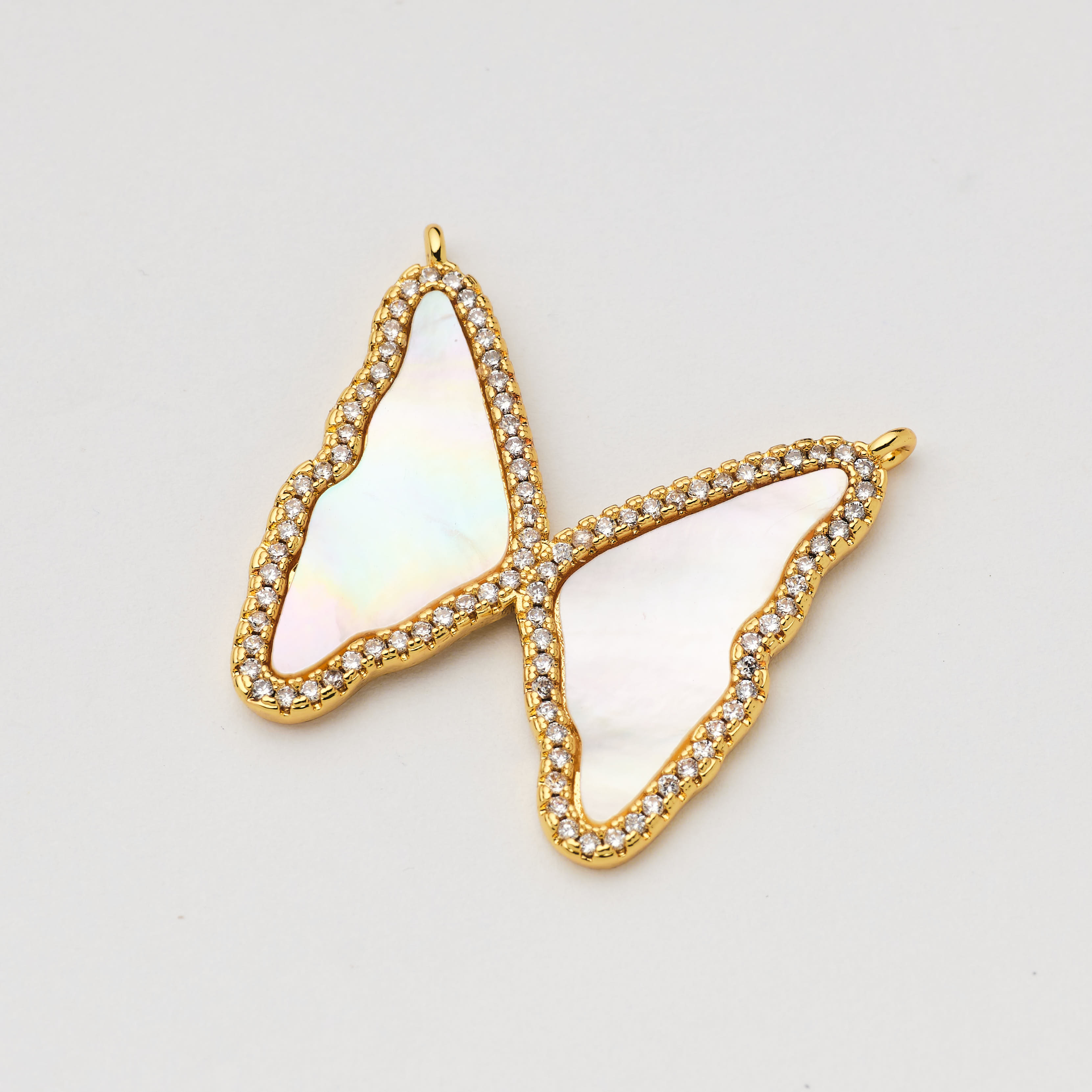 10527 Shell Butterfly Crystals Pendant