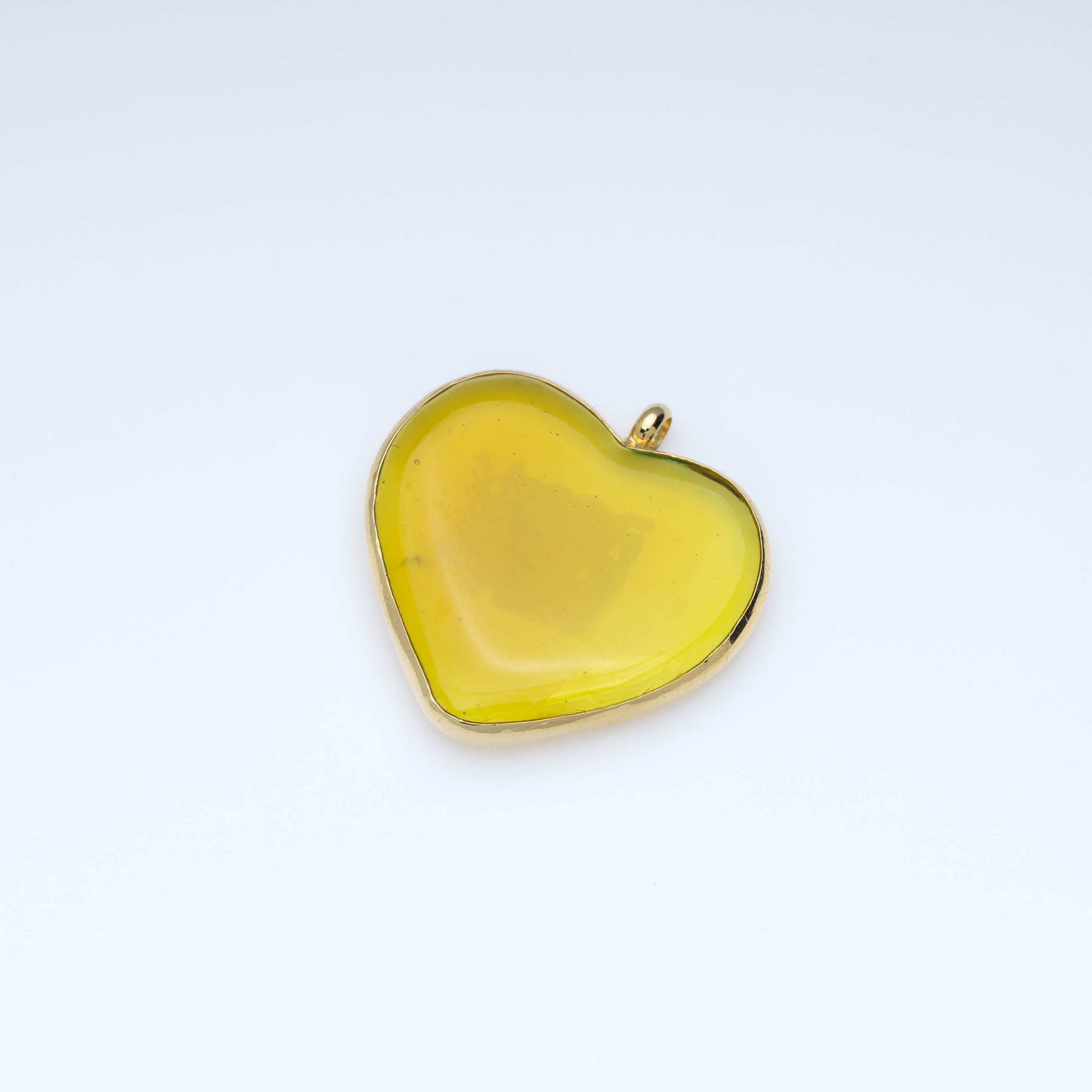 20507 Corazones Con Bizel Amarillo claro 35mm