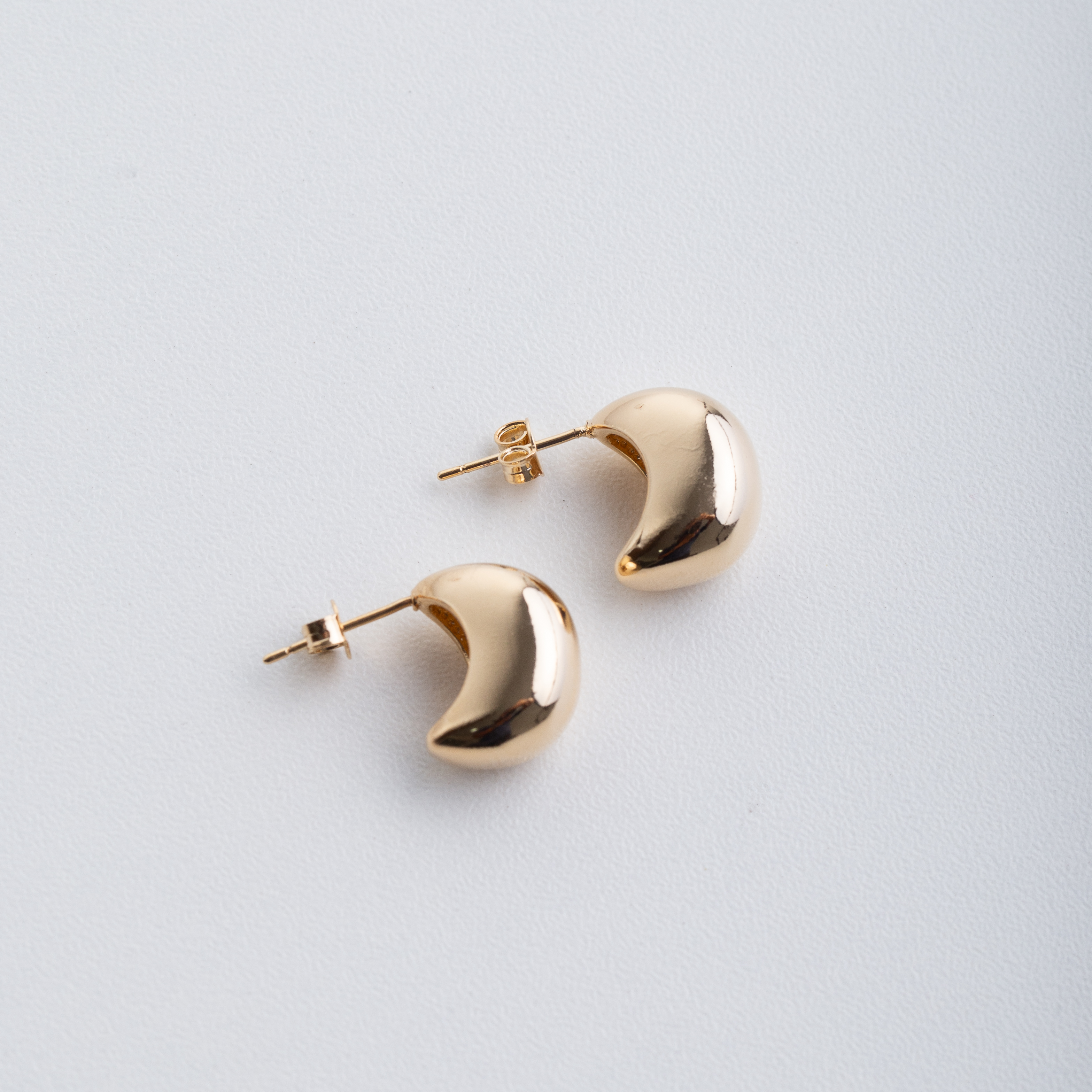 18994 Pendientes de Cúpula Dorada Pulida