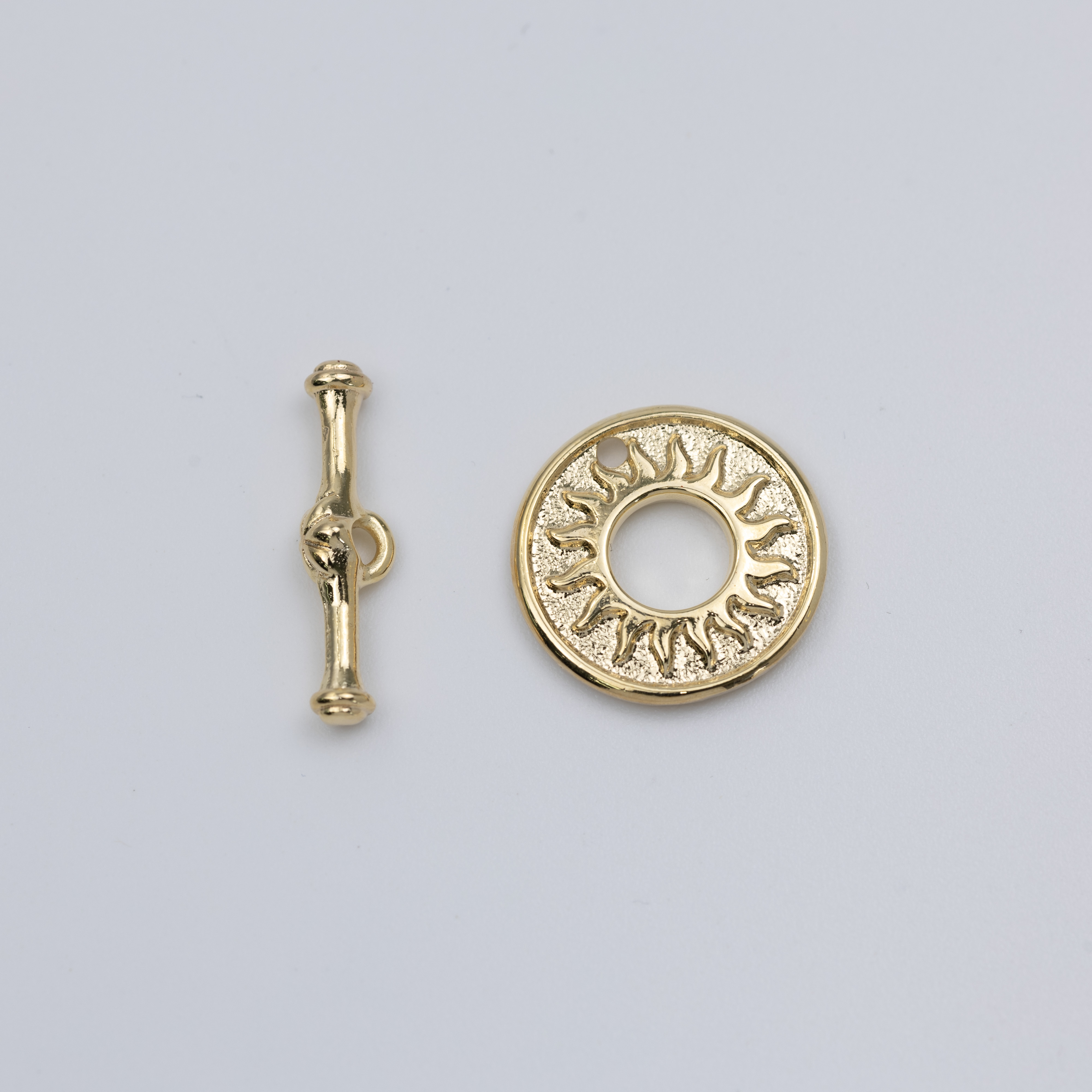 5805 IO Clasp Sun Gold